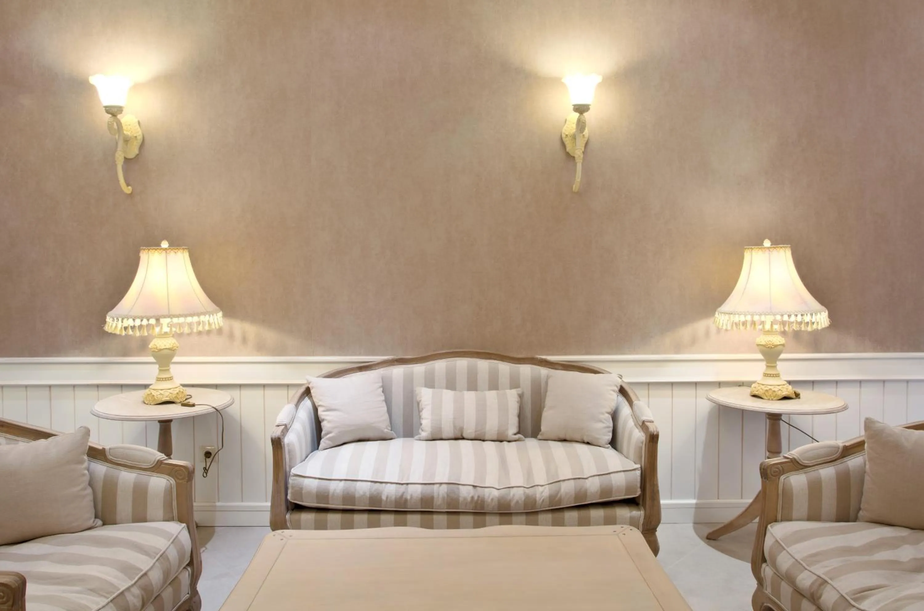 Communal lounge/ TV room in Midalidare Hotel & Spa