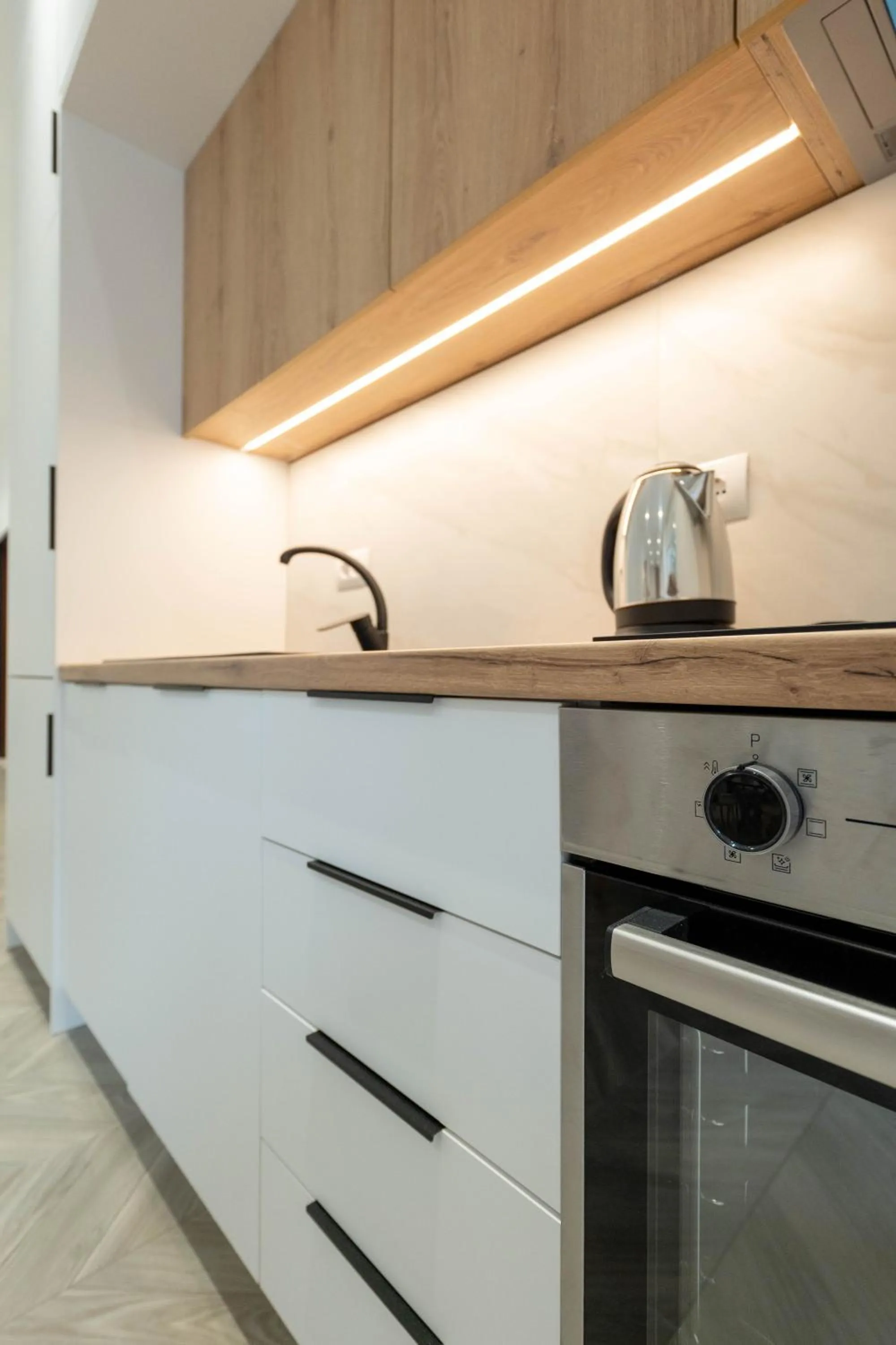 Kitchen or kitchenette in Regal Luxury Apartments