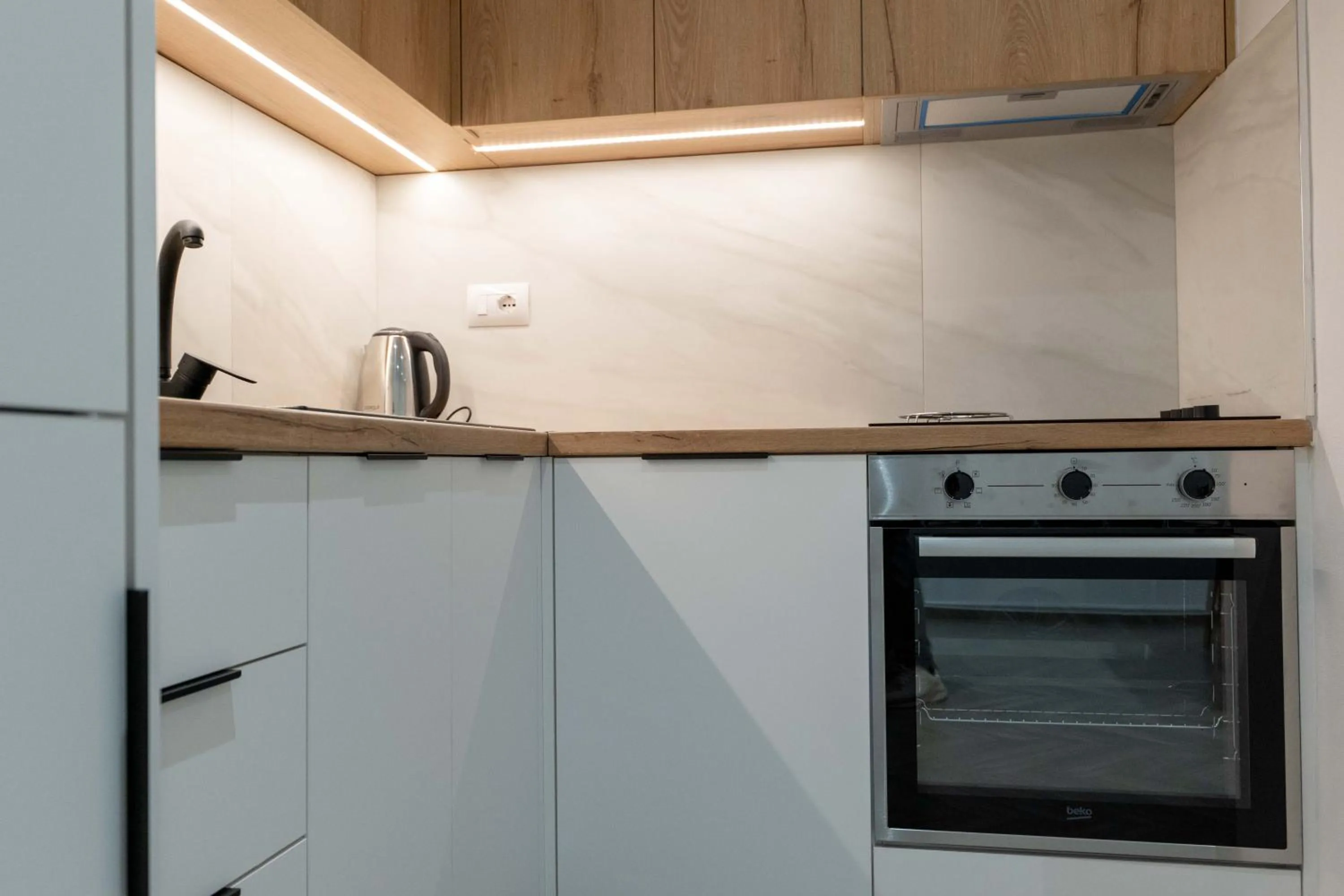 Kitchen or kitchenette in Regal Luxury Apartments