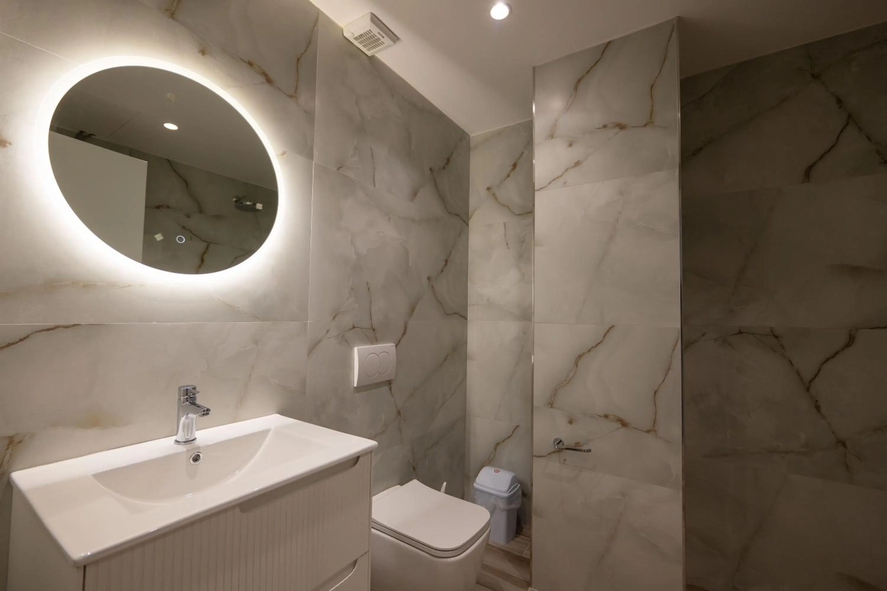 Shower in Regal Luxury Apartments