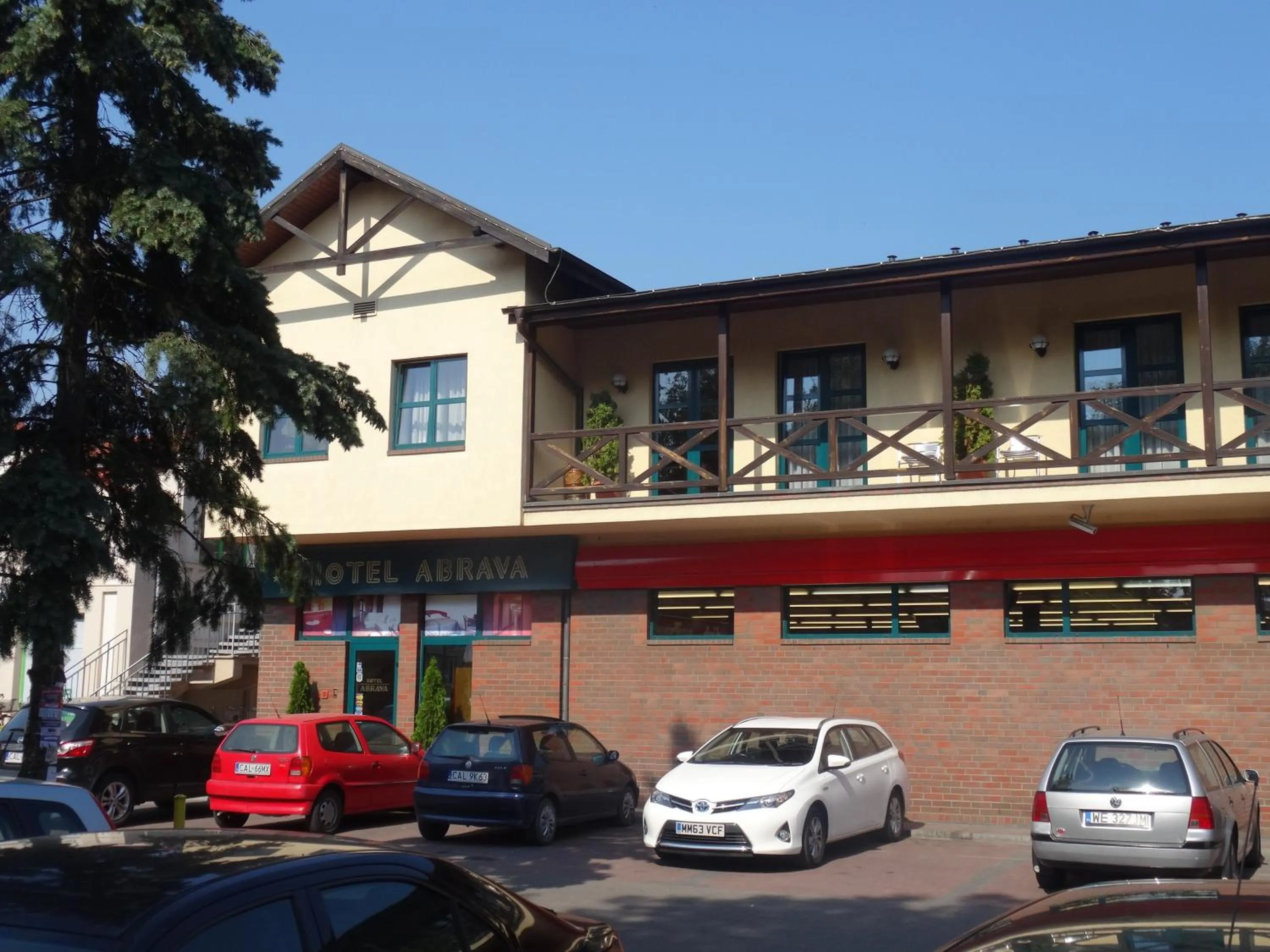 Facade/entrance in Abrava