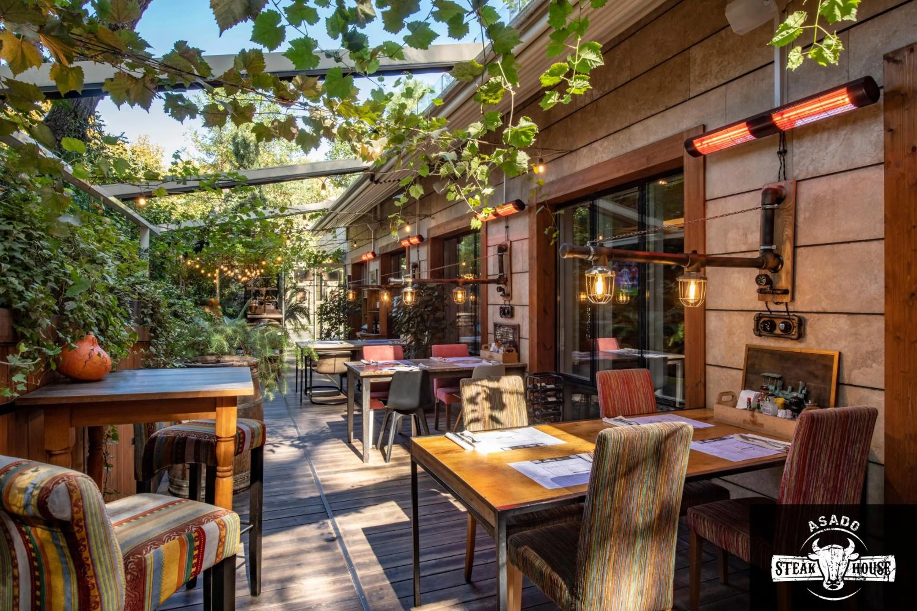 Restaurant/places to eat in Mercure Tbilisi Old Town