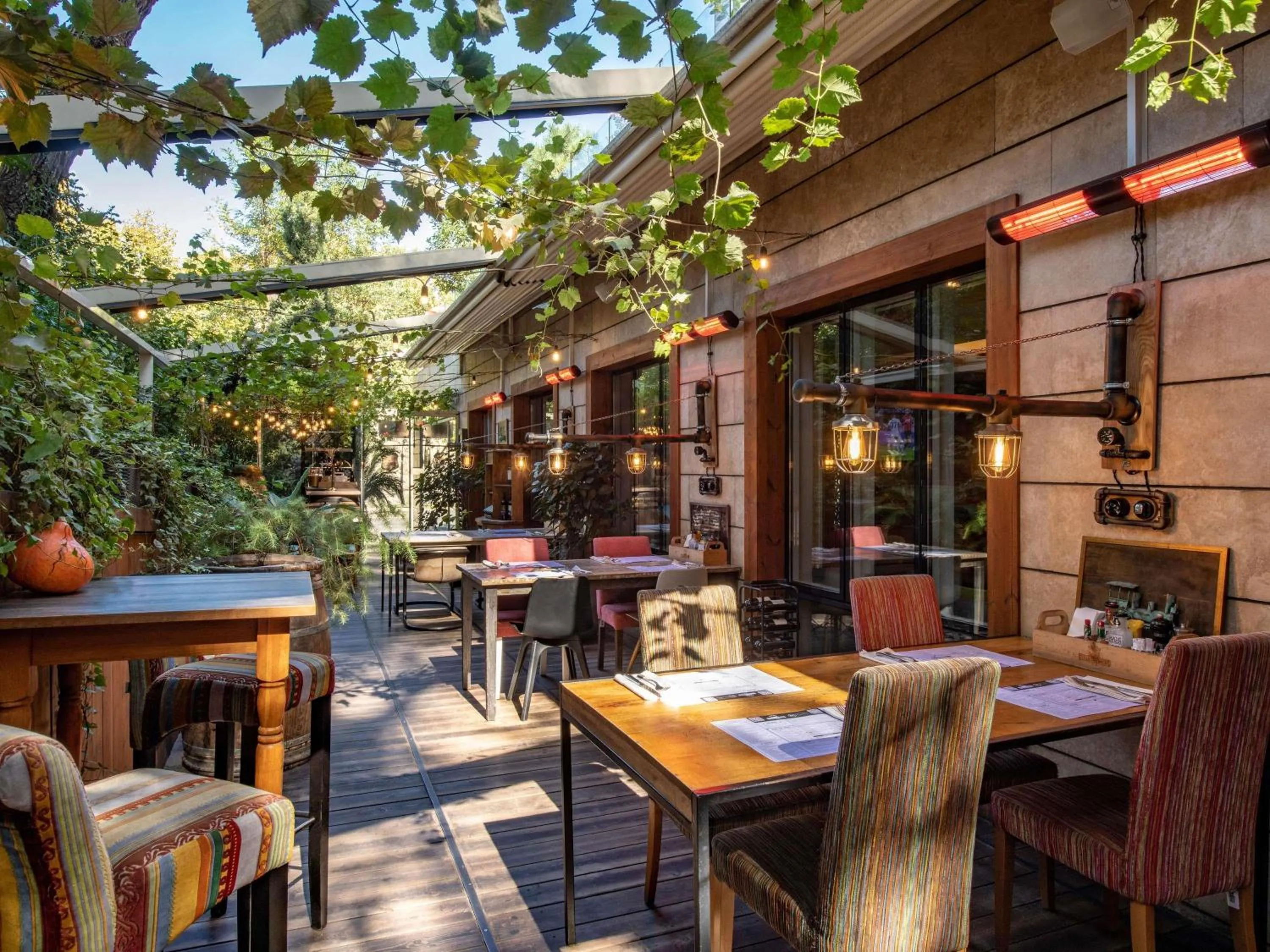 Restaurant/places to eat in Mercure Tbilisi Old Town