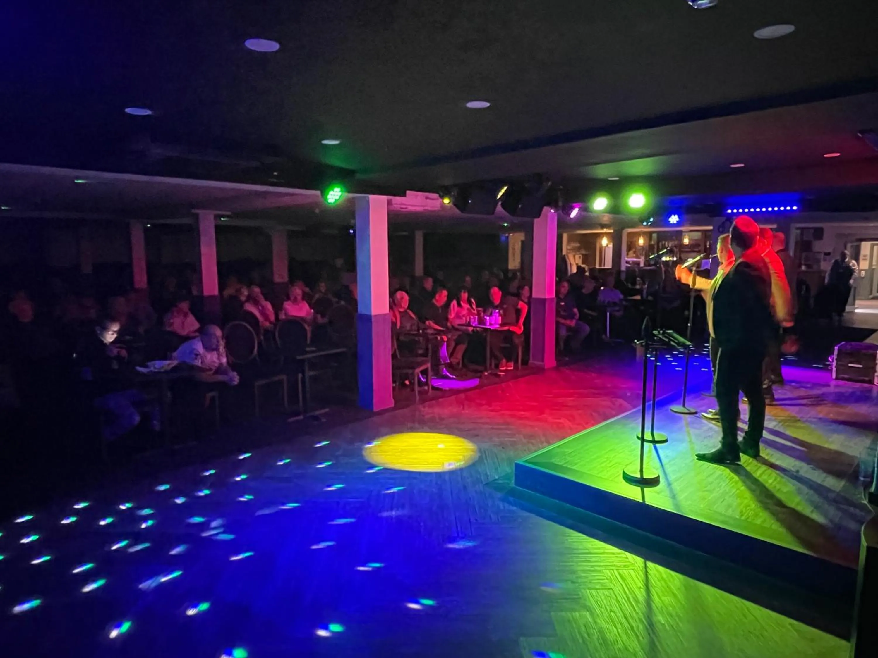 Evening entertainment in Ruskin Hotel