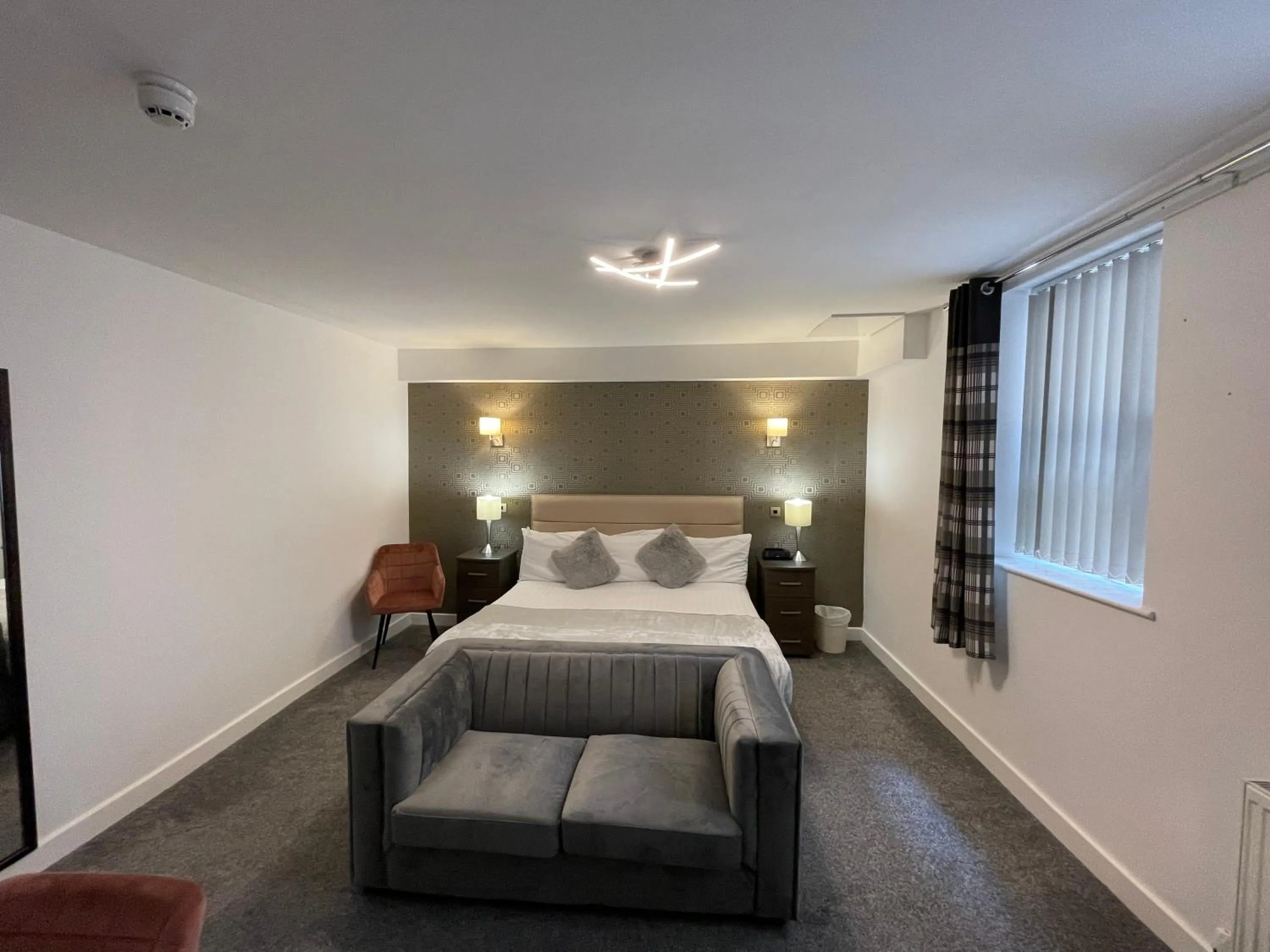 Bedroom, Bed in Ruskin Hotel