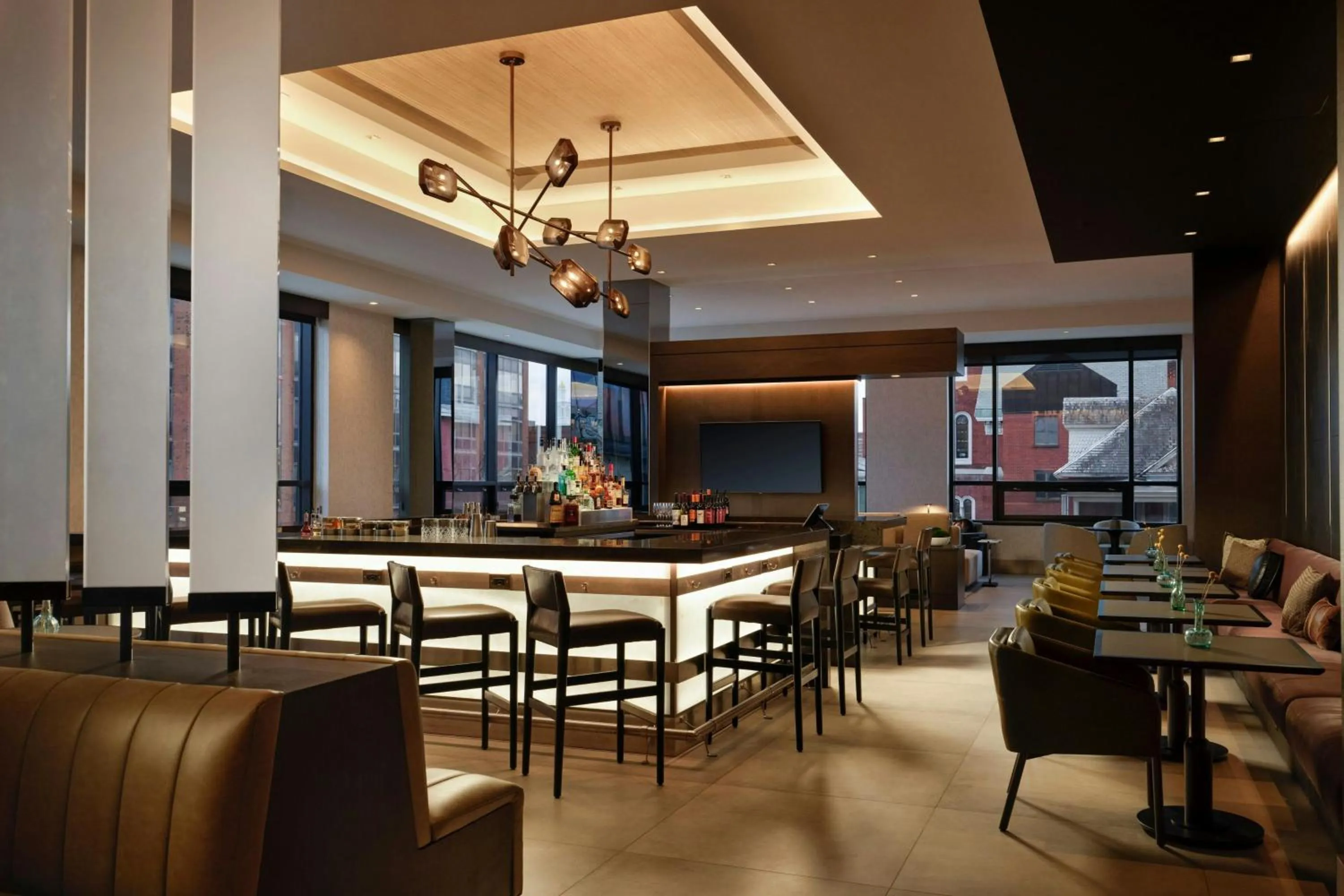 Lounge or bar in AC Hotel by Marriott Burlington