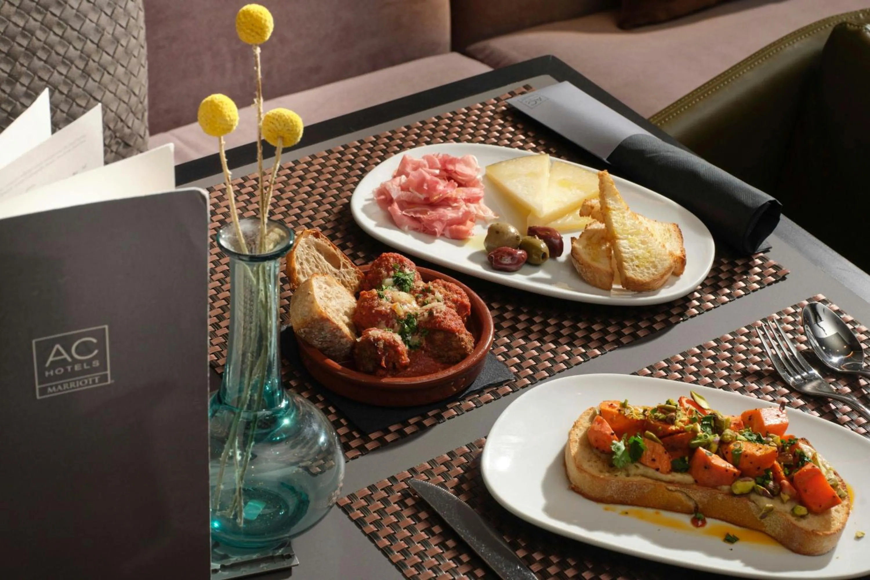 Restaurant/places to eat in AC Hotel by Marriott Burlington