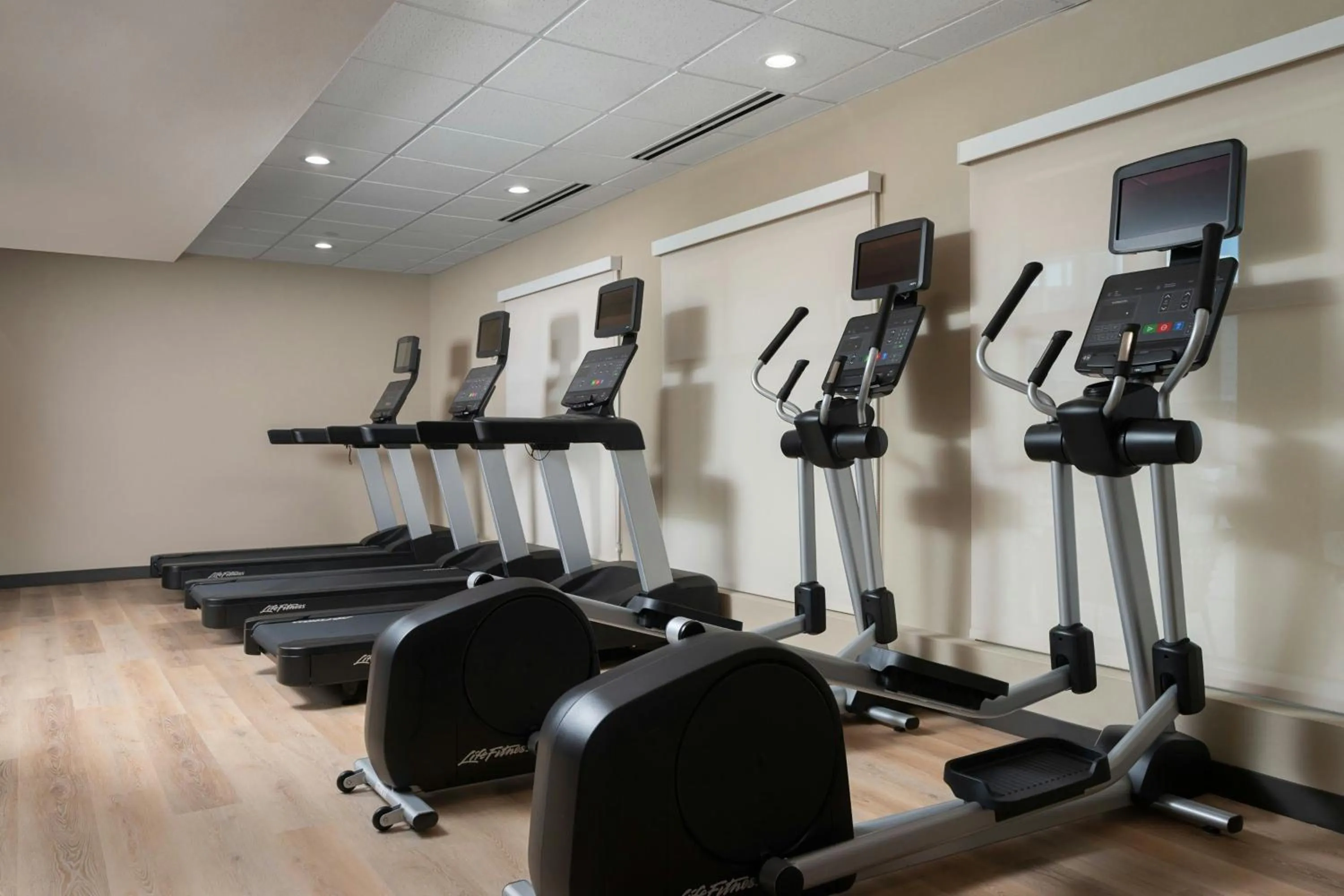 Fitness centre/facilities in Residence Inn Pearland