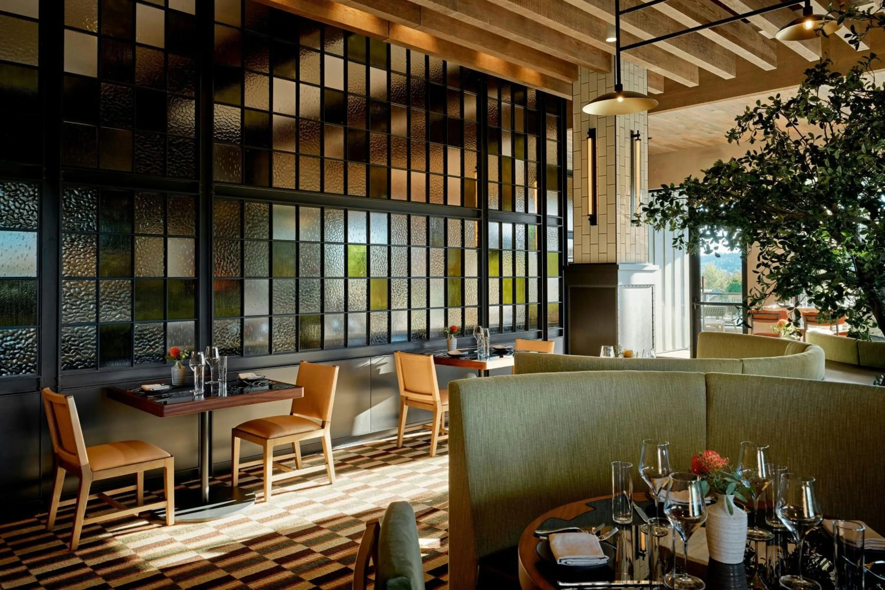 Restaurant/places to eat in The SOMM Hotel & Spa, Autograph Collection