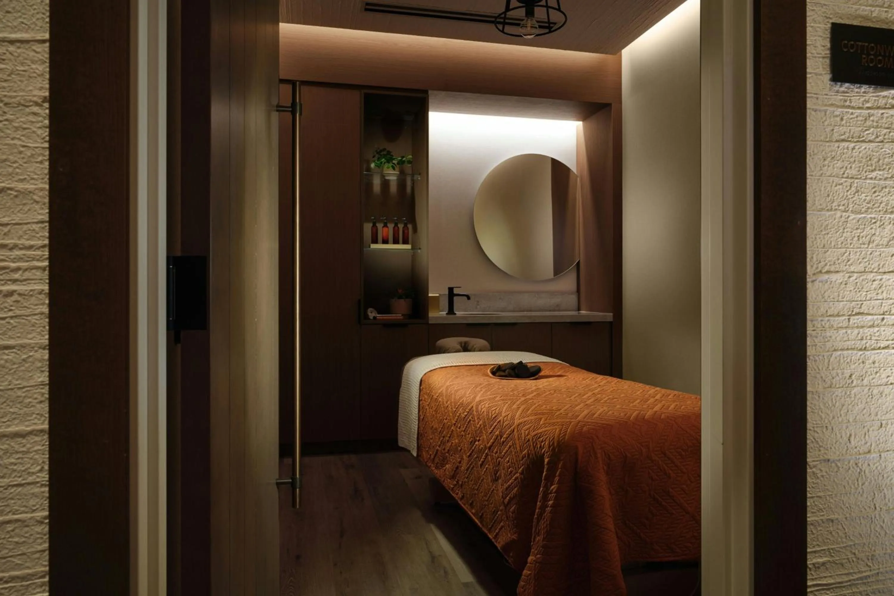 Spa and wellness centre/facilities, Bed in The SOMM Hotel & Spa, Autograph Collection
