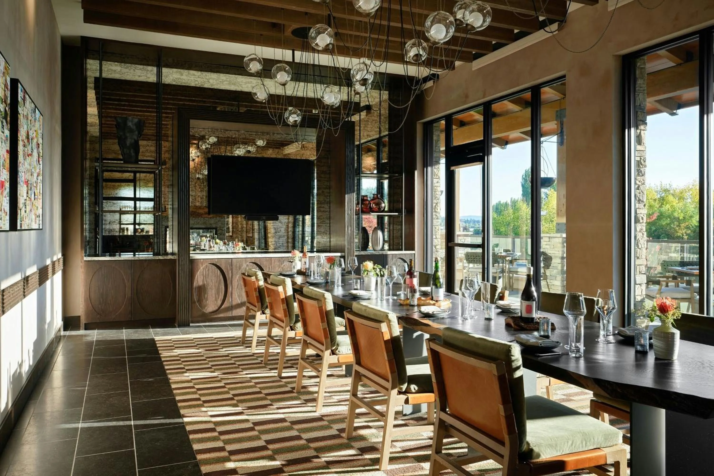 Restaurant/places to eat in The SOMM Hotel & Spa, Autograph Collection