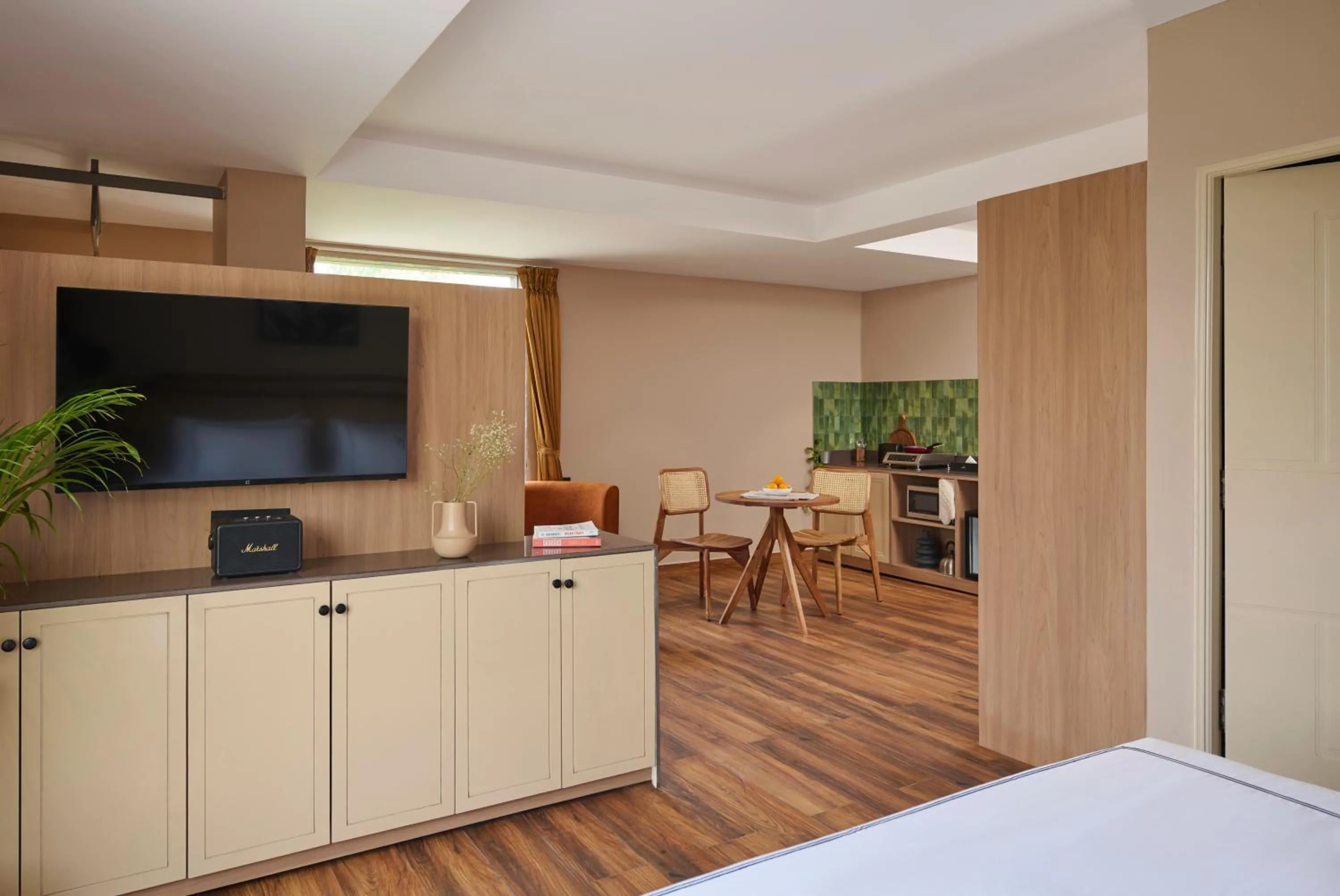 Studio in Minimalist - The Varanasi Edit