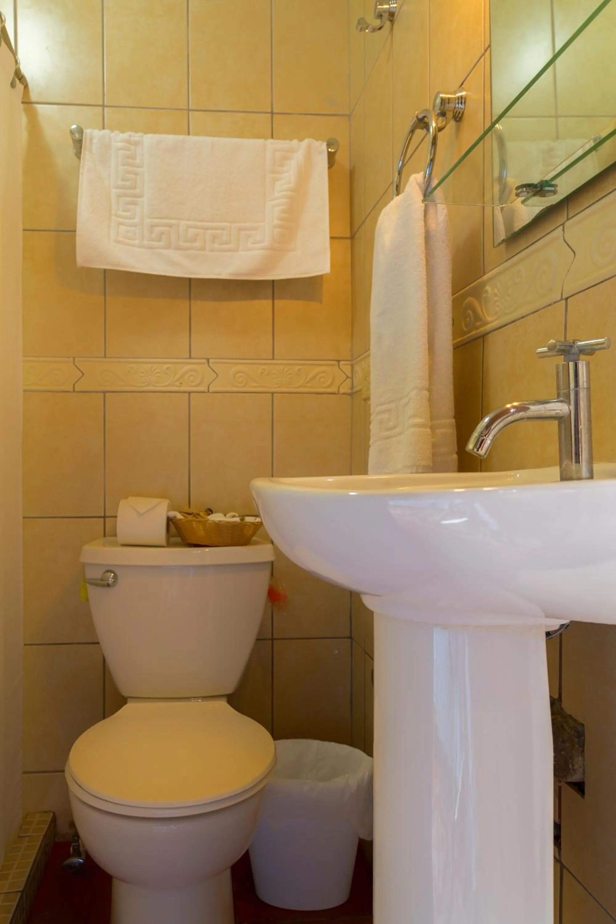 Bathroom in Hotel Cordoba