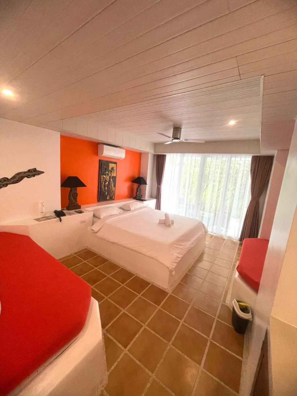 Bedroom, Bed in Calypso Beach and Dive Resort
