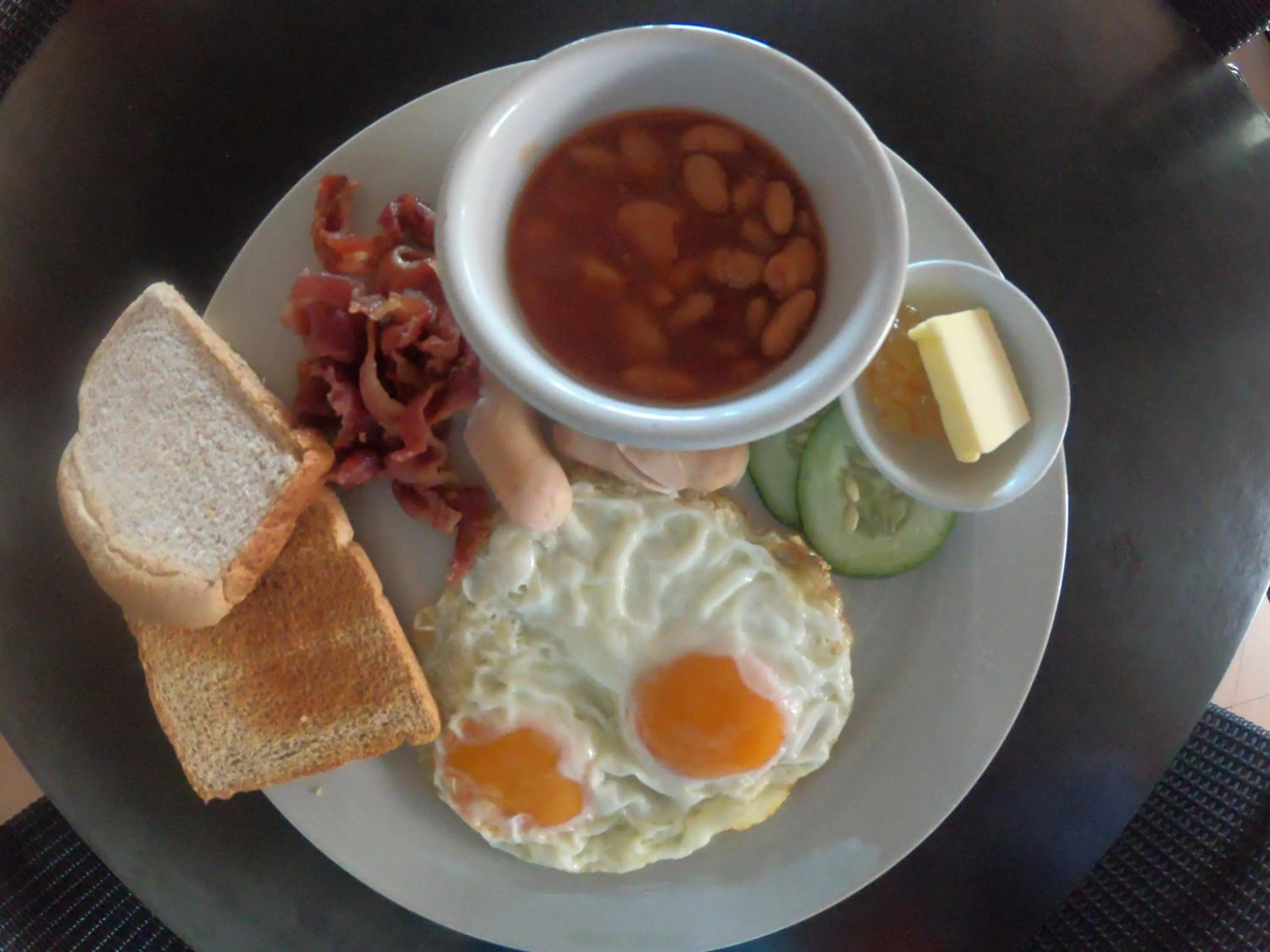Breakfast in Calypso Beach and Dive Resort