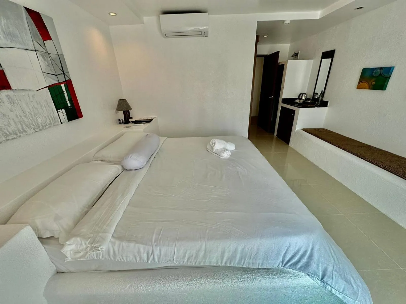 Bedroom, Bed in Calypso Beach and Dive Resort