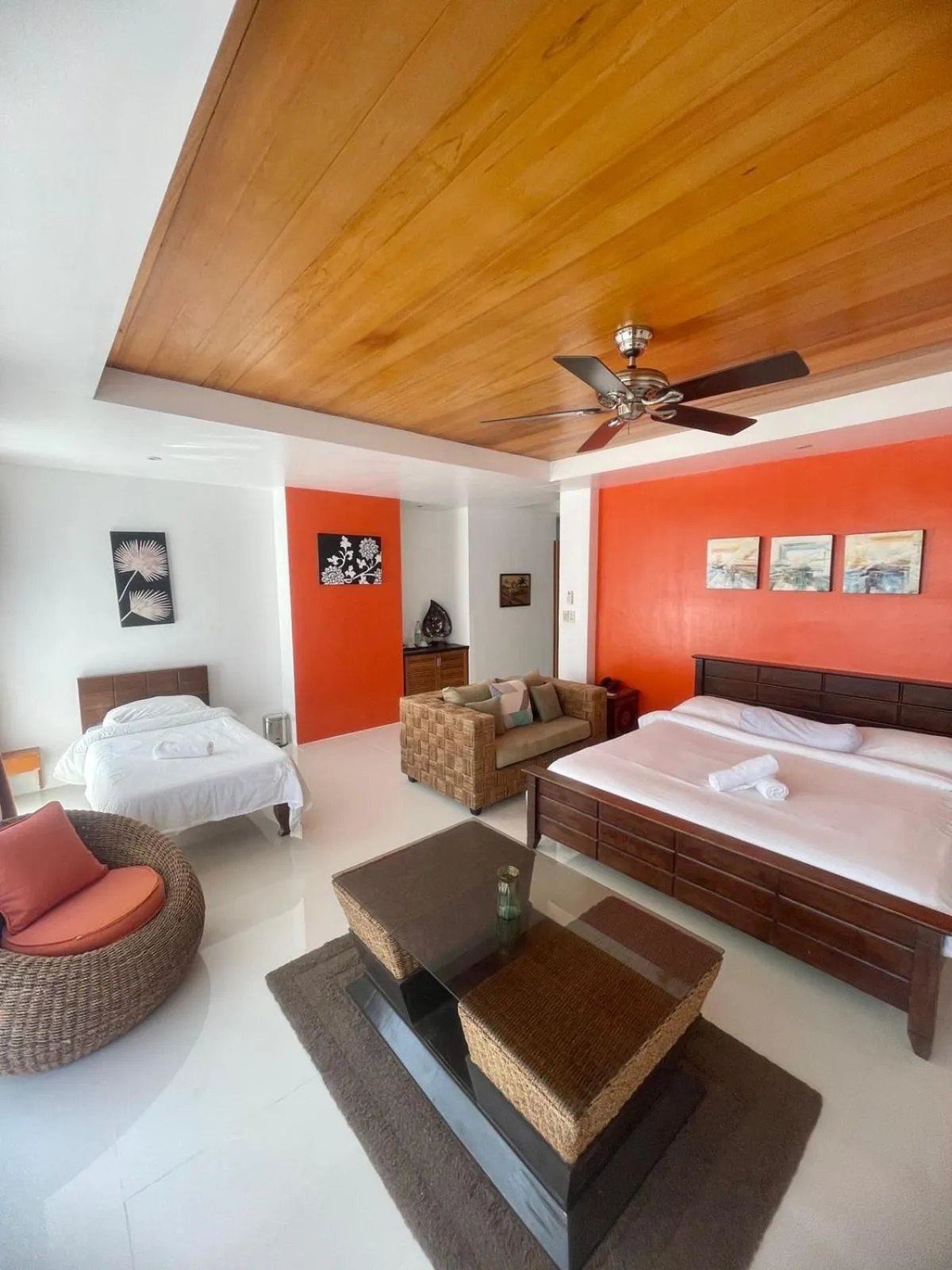 Bedroom, Bed in Calypso Beach and Dive Resort