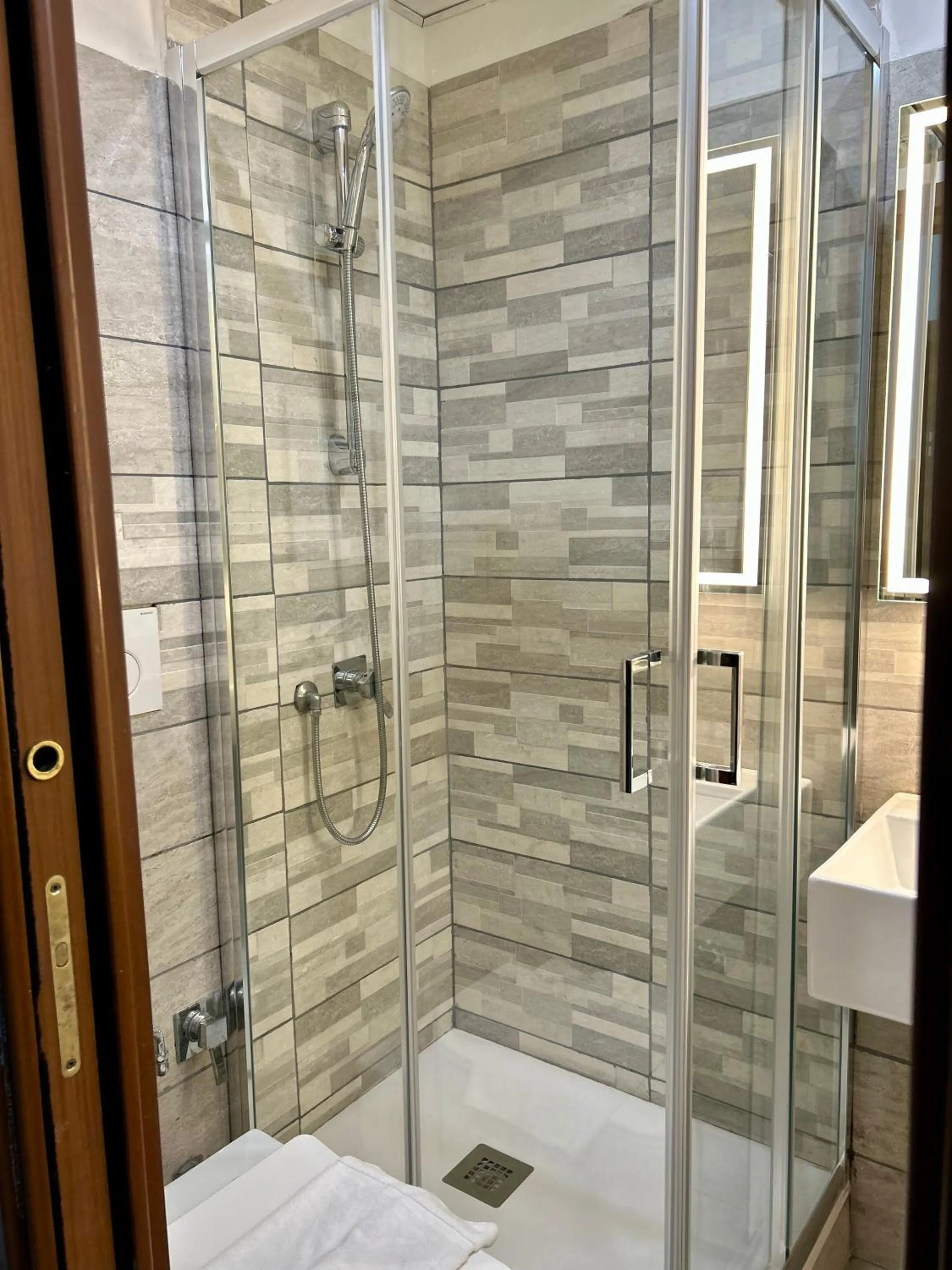 Bathroom in Grandis Rooms