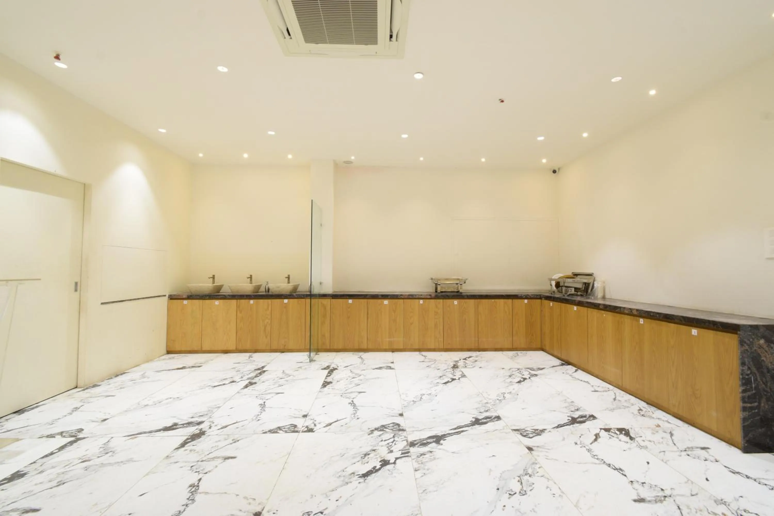 Banquet/Function facilities, Bed in Hotel TAAR TANGERINE Gachibowli