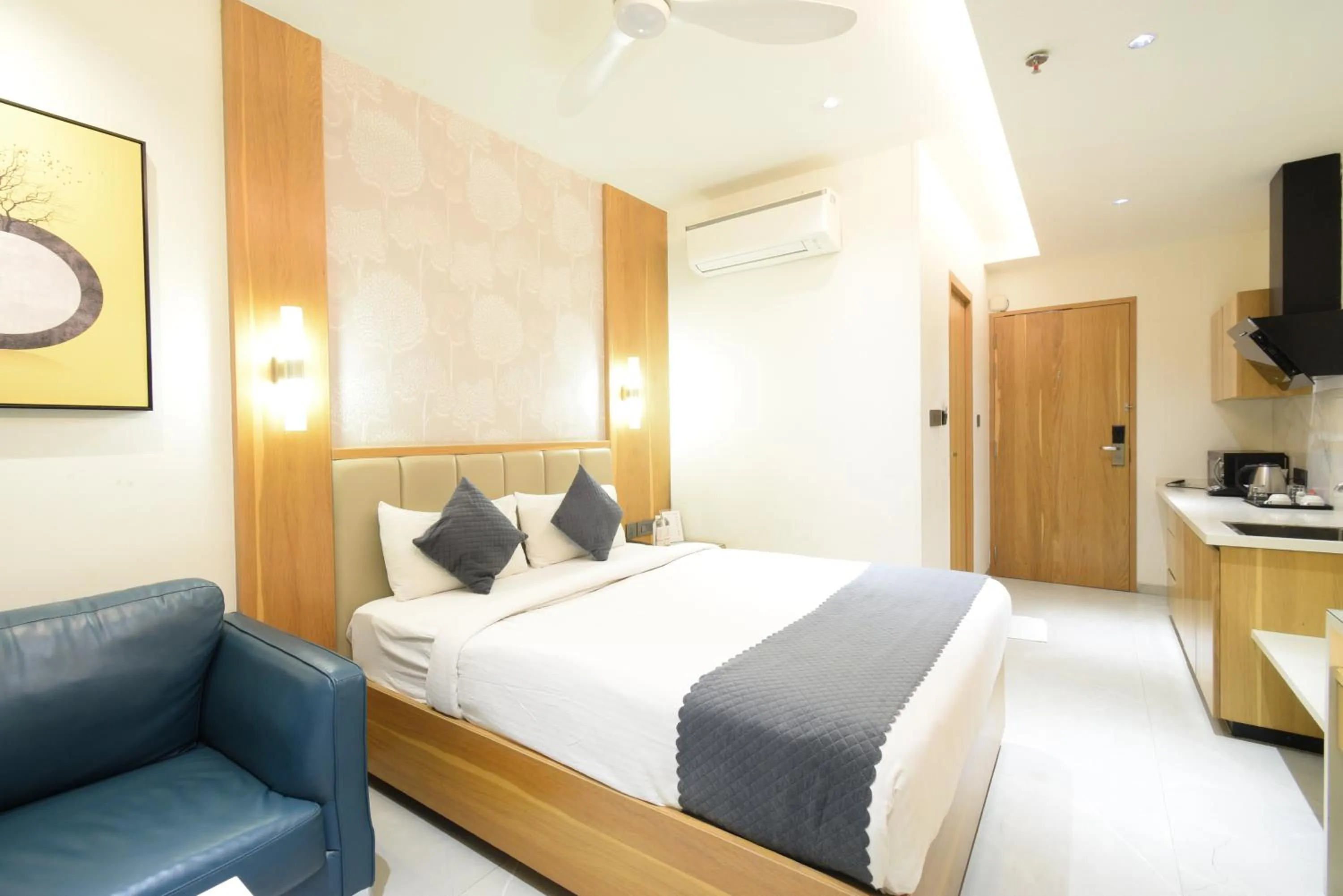 Bed in Hotel TAAR TANGERINE Gachibowli