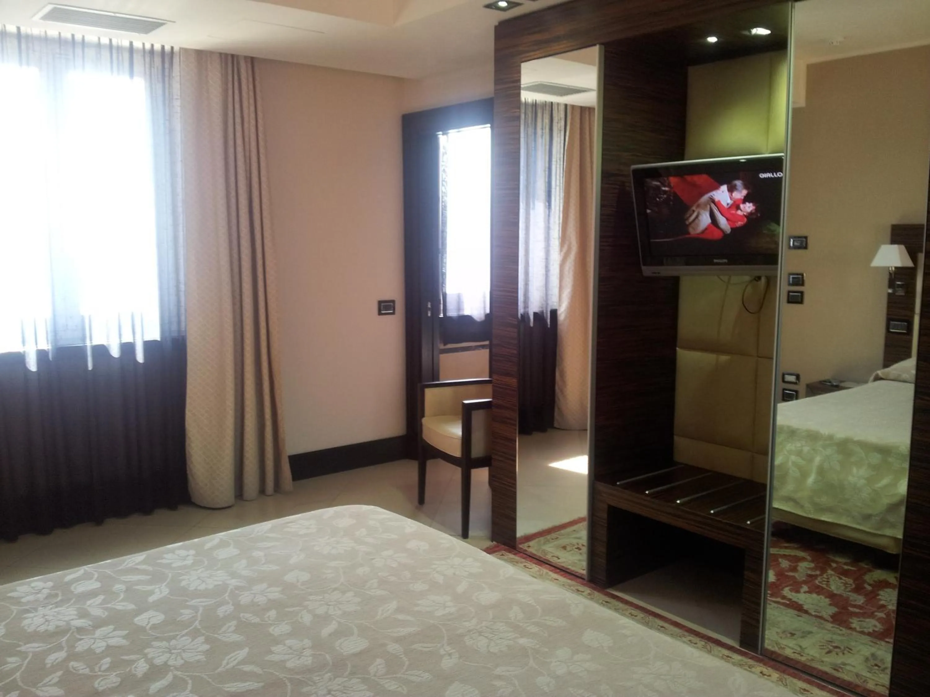 Bed in Hotel Excelsior