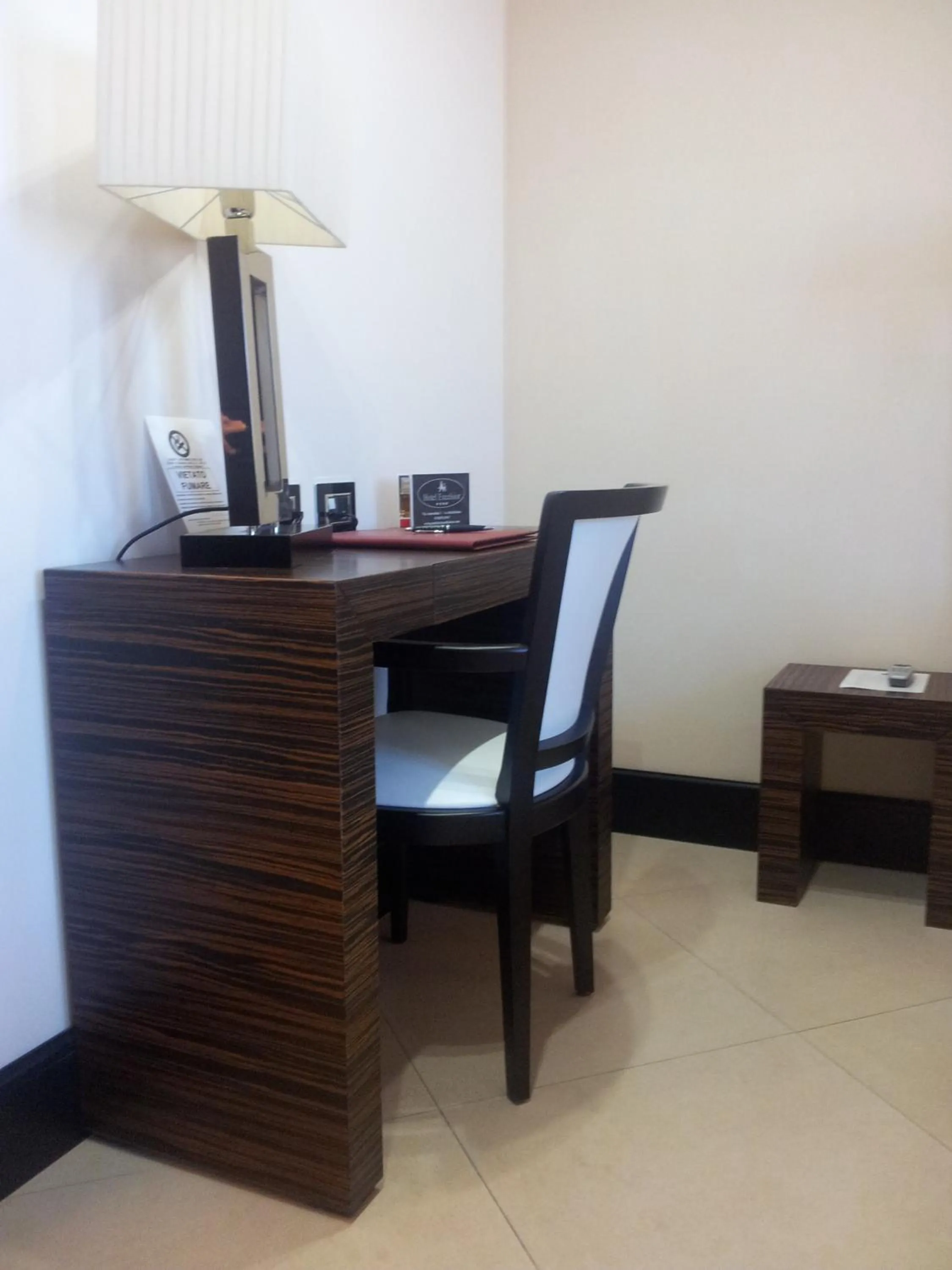 Seating area in Hotel Excelsior