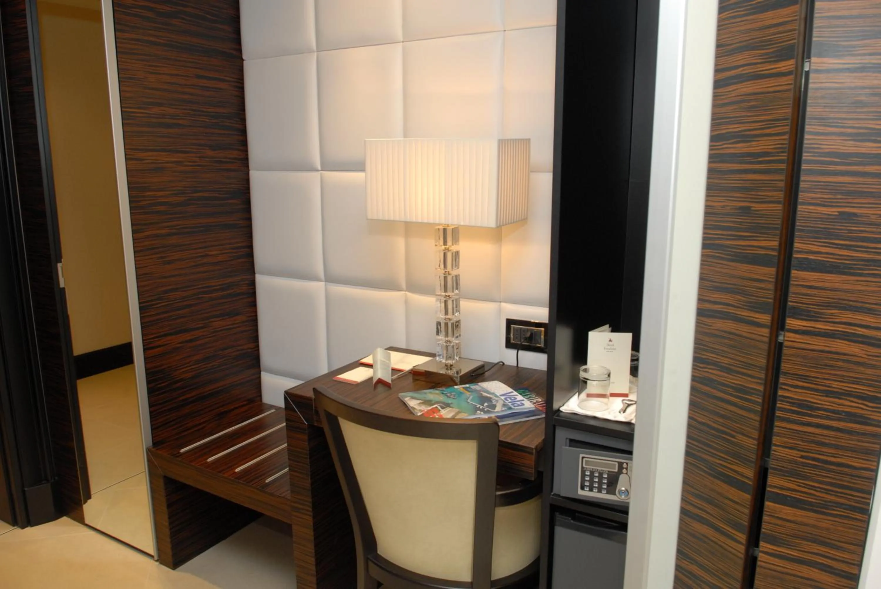 Bed in Hotel Excelsior