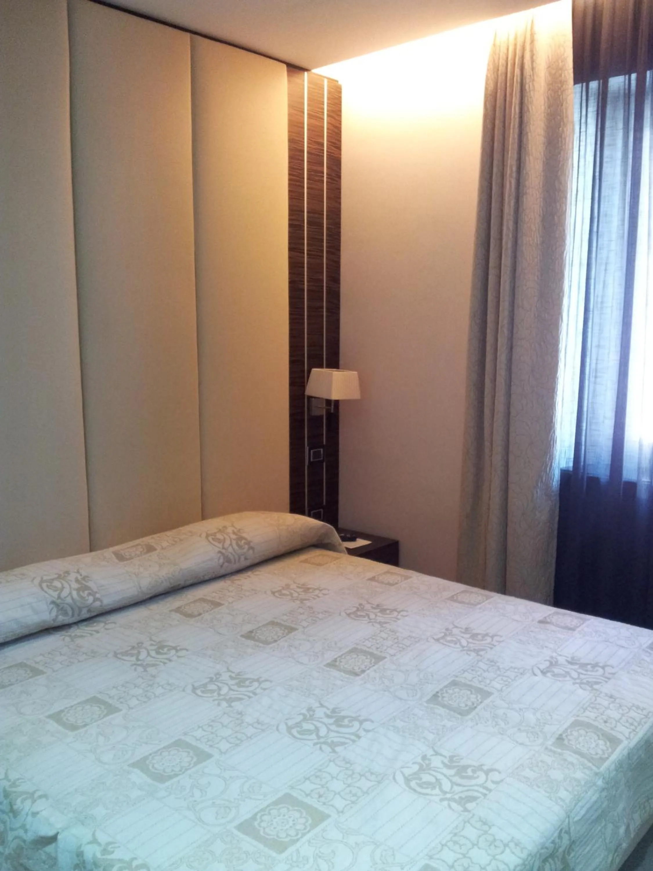 Bed in Hotel Excelsior