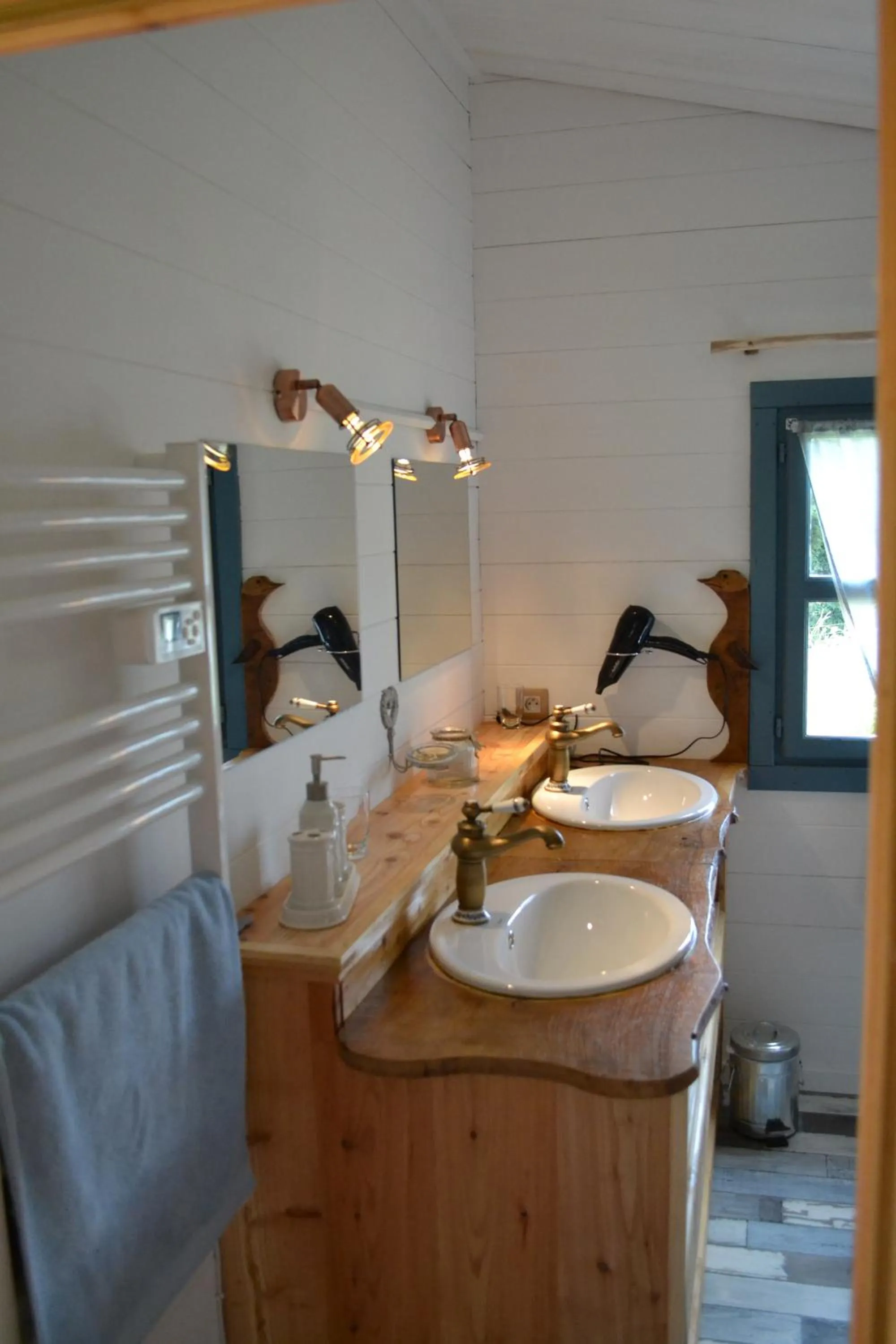 Bathroom in Le Jardin des Pierres Brunes