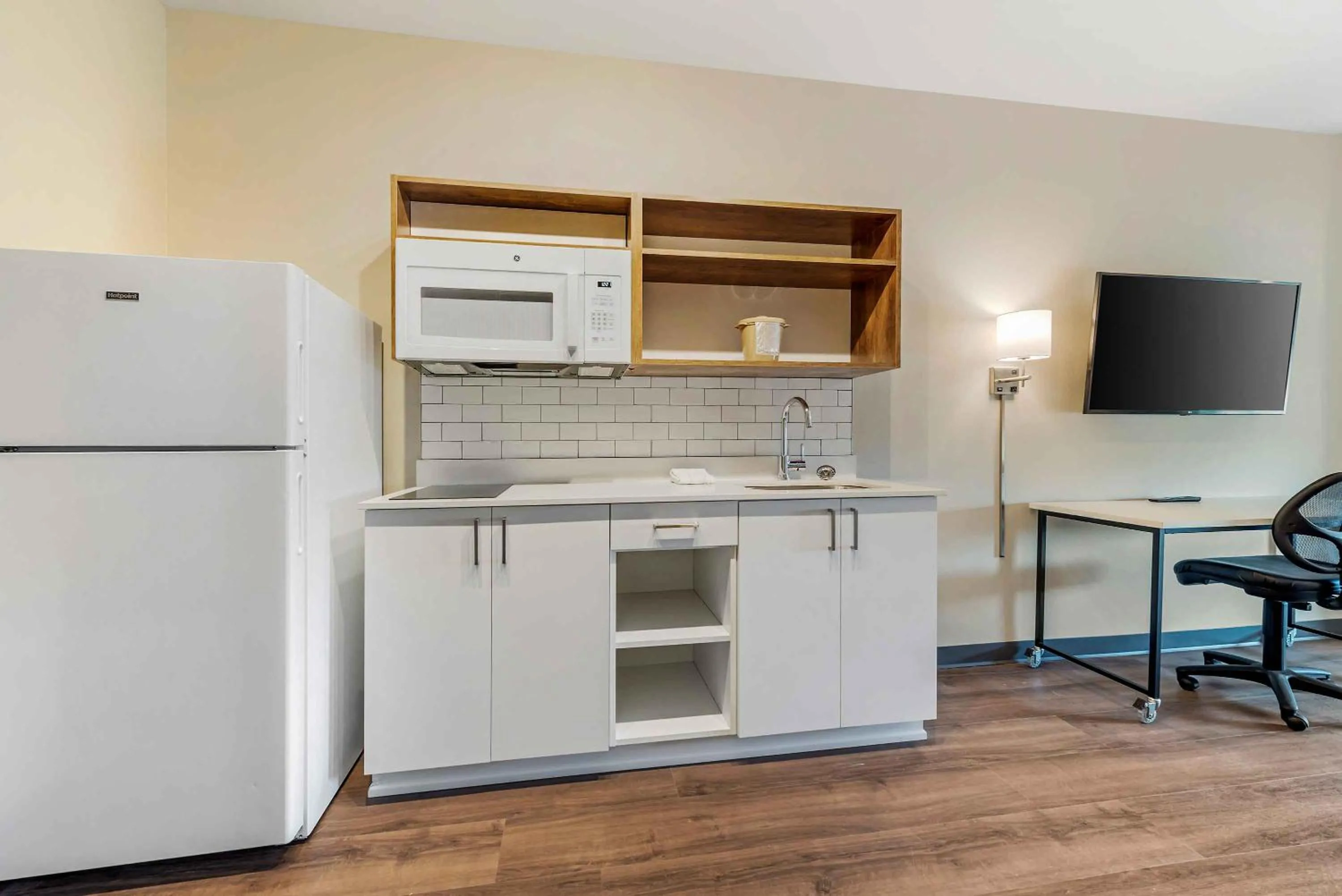 TV and multimedia in Extended Stay America Premier Suites - Austin - Kyle