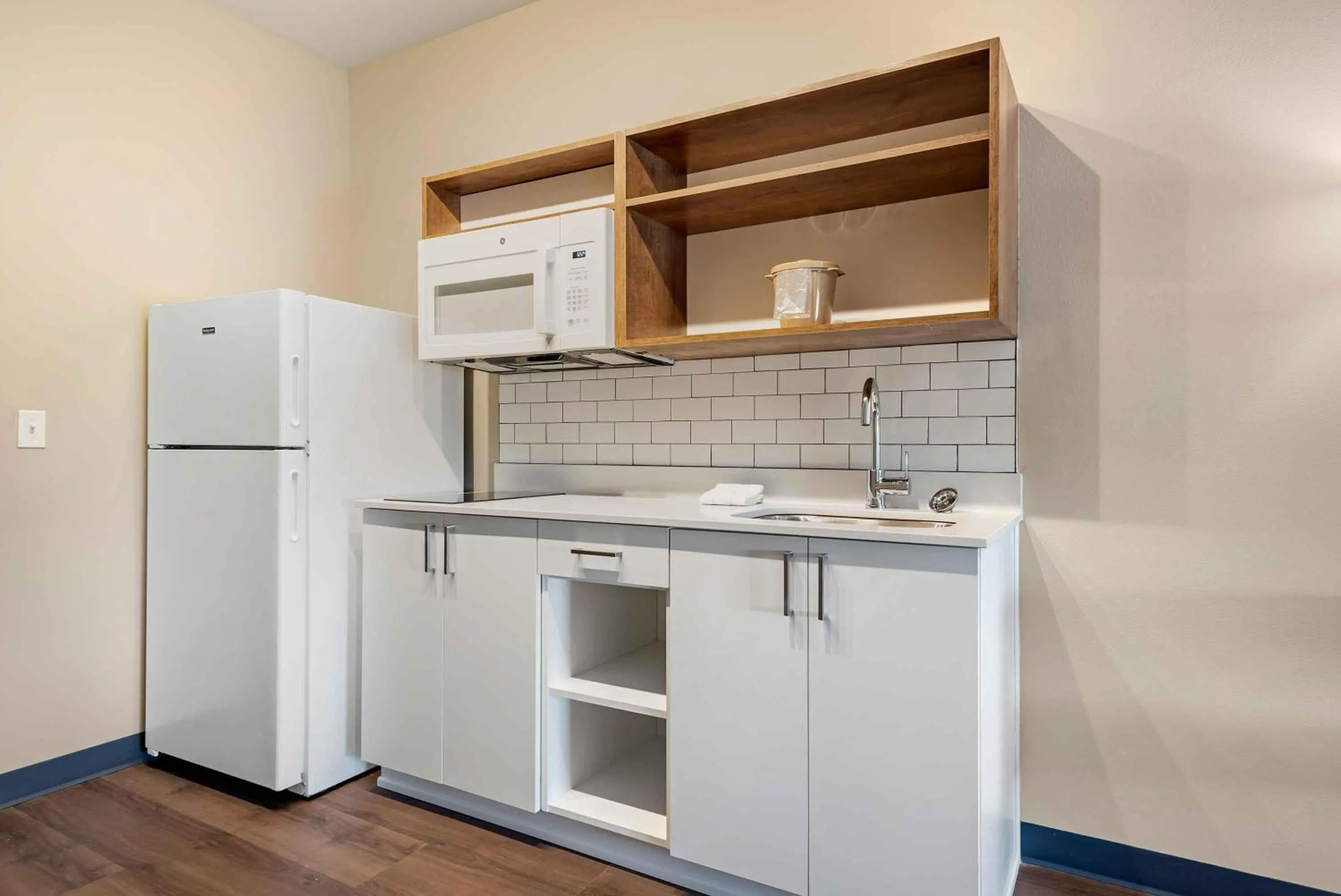 Kitchen or kitchenette in Extended Stay America Premier Suites - Austin - Kyle