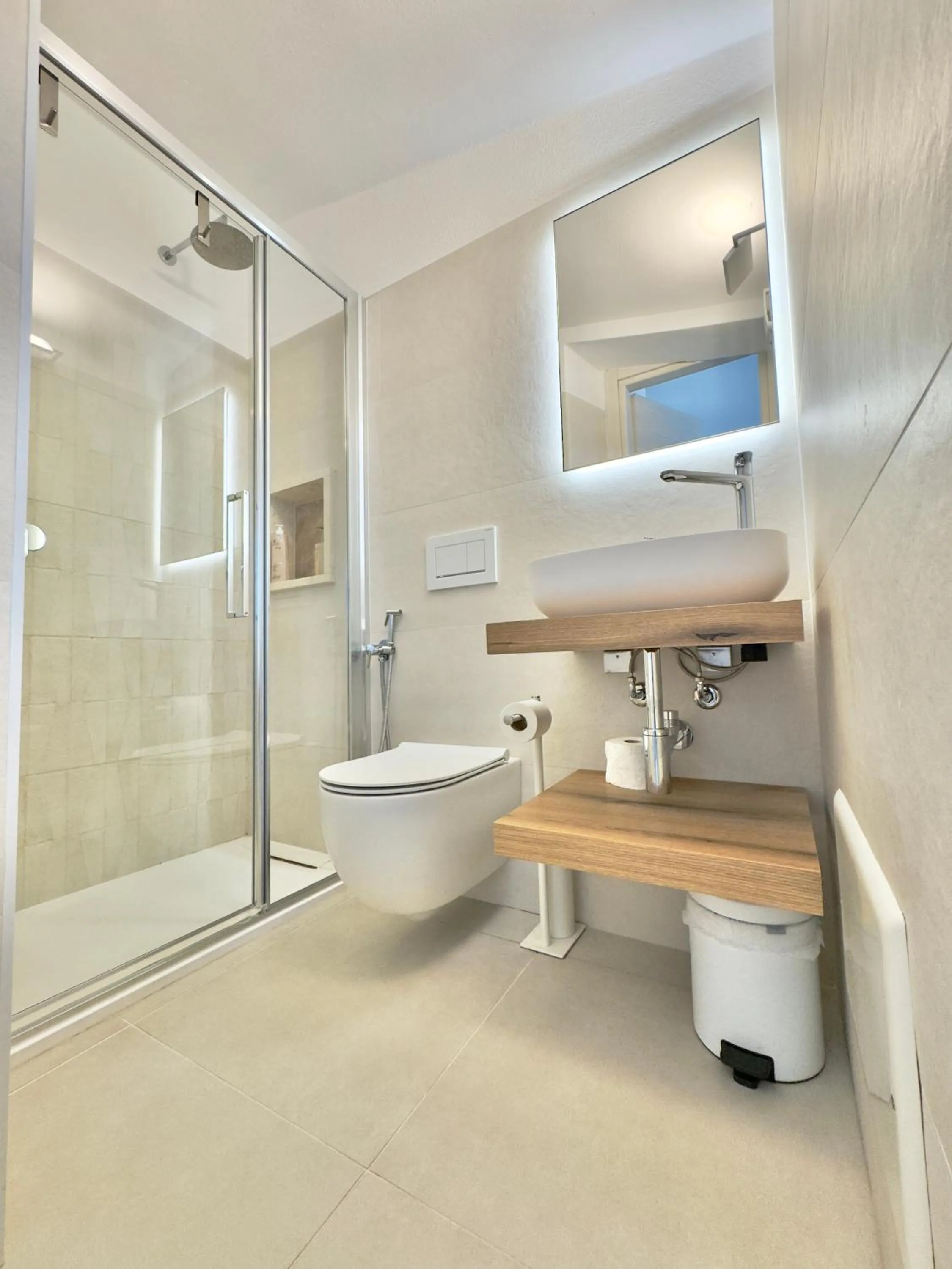 Toilet in bbolbia - bed and breakfast