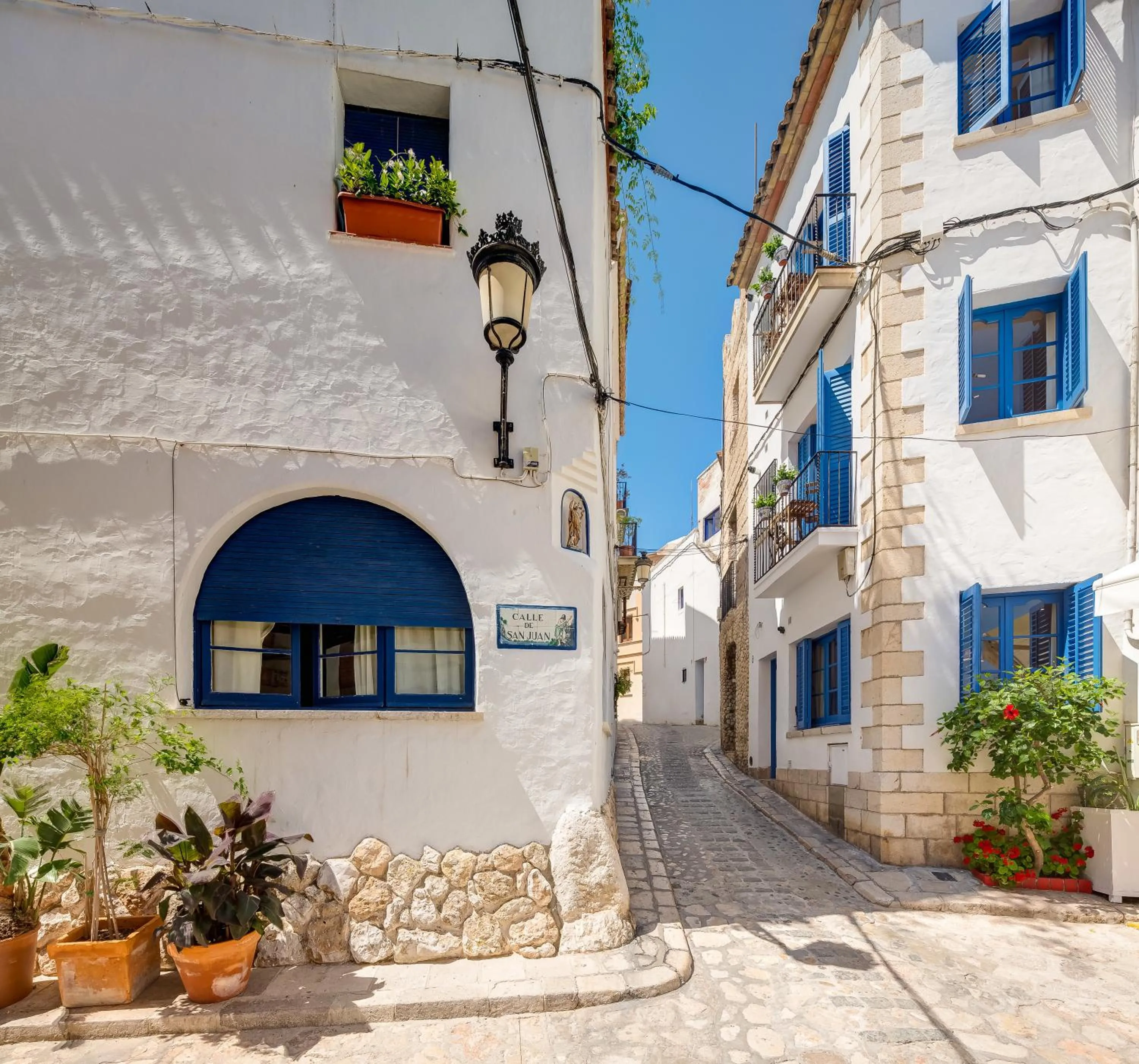 Facade/entrance in Blue Home