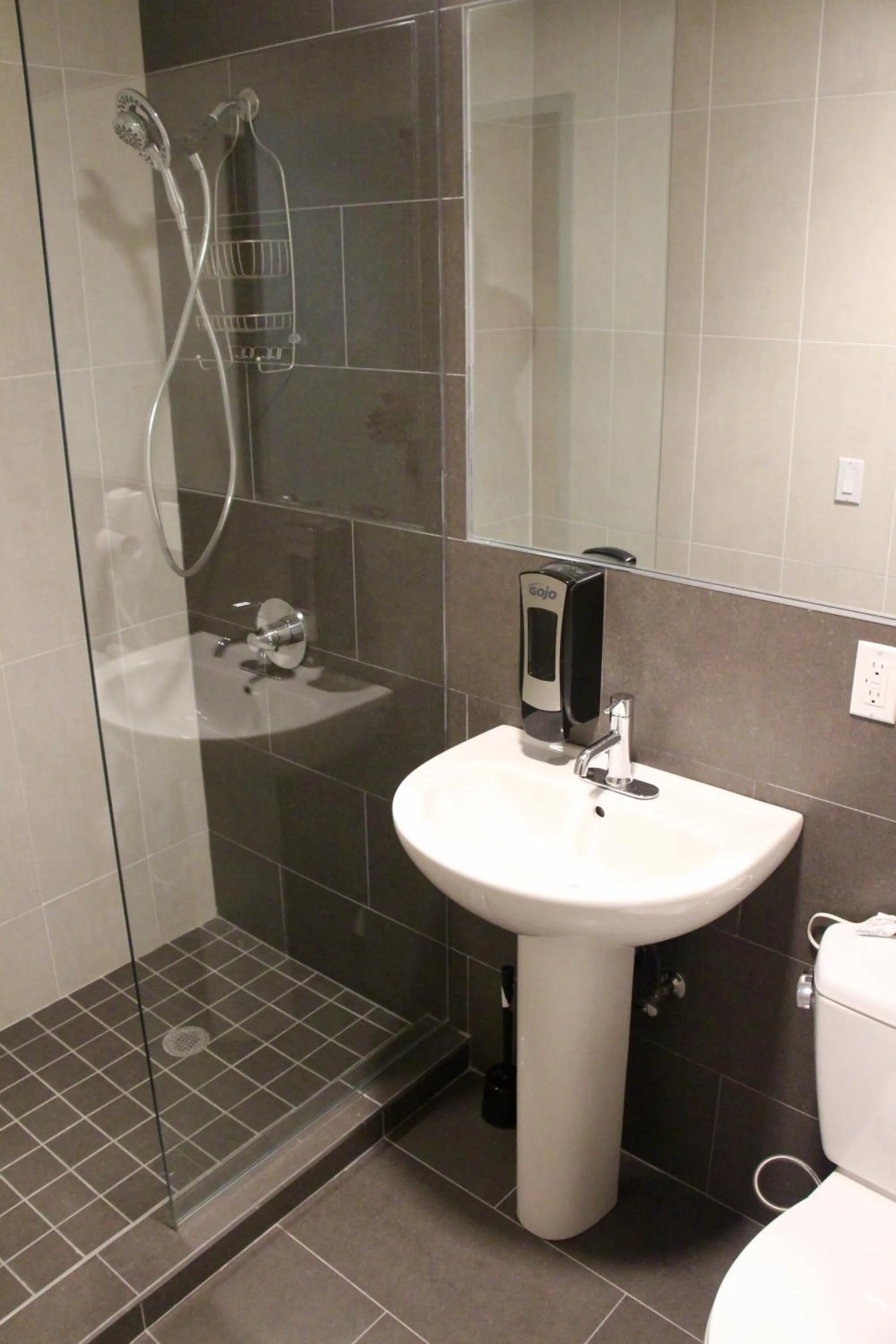 Bathroom in Jazz on Columbus Circle Hostel