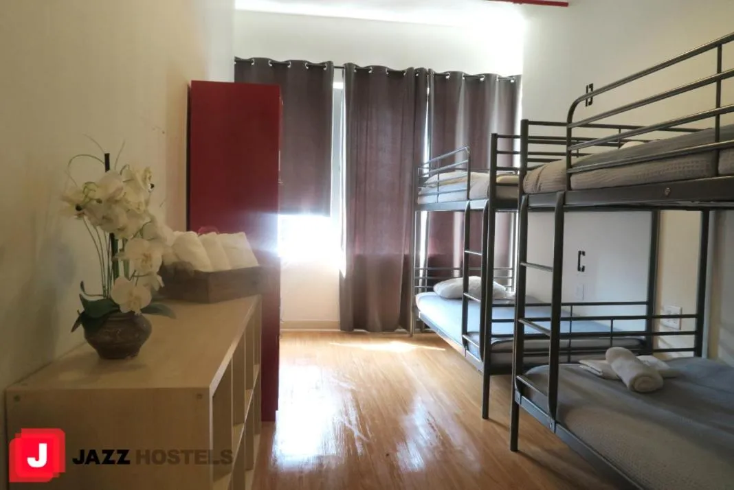 Jazz on Columbus Circle Hostel