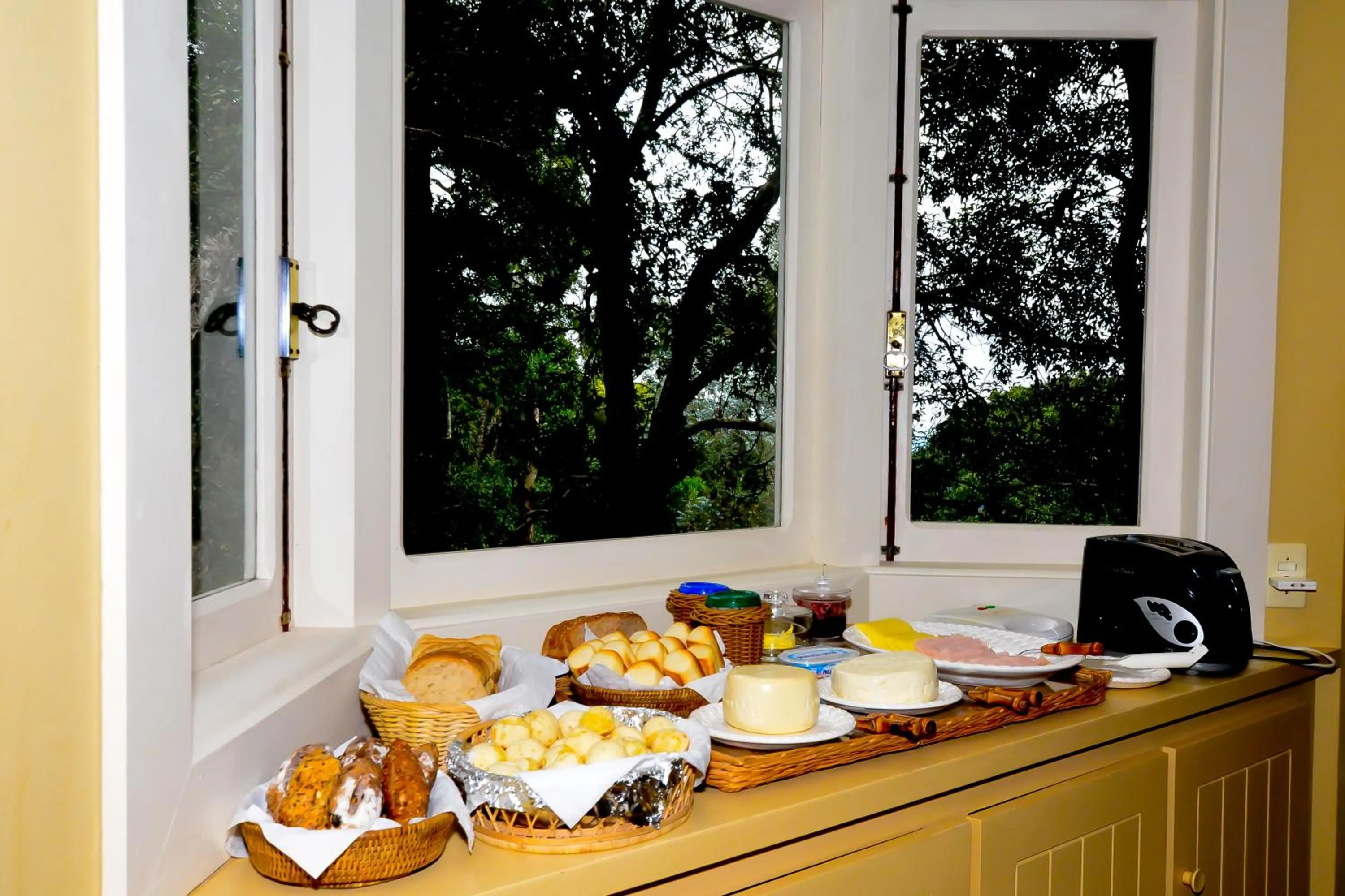 Breakfast in Villa Coração Guesthouse by Concavus