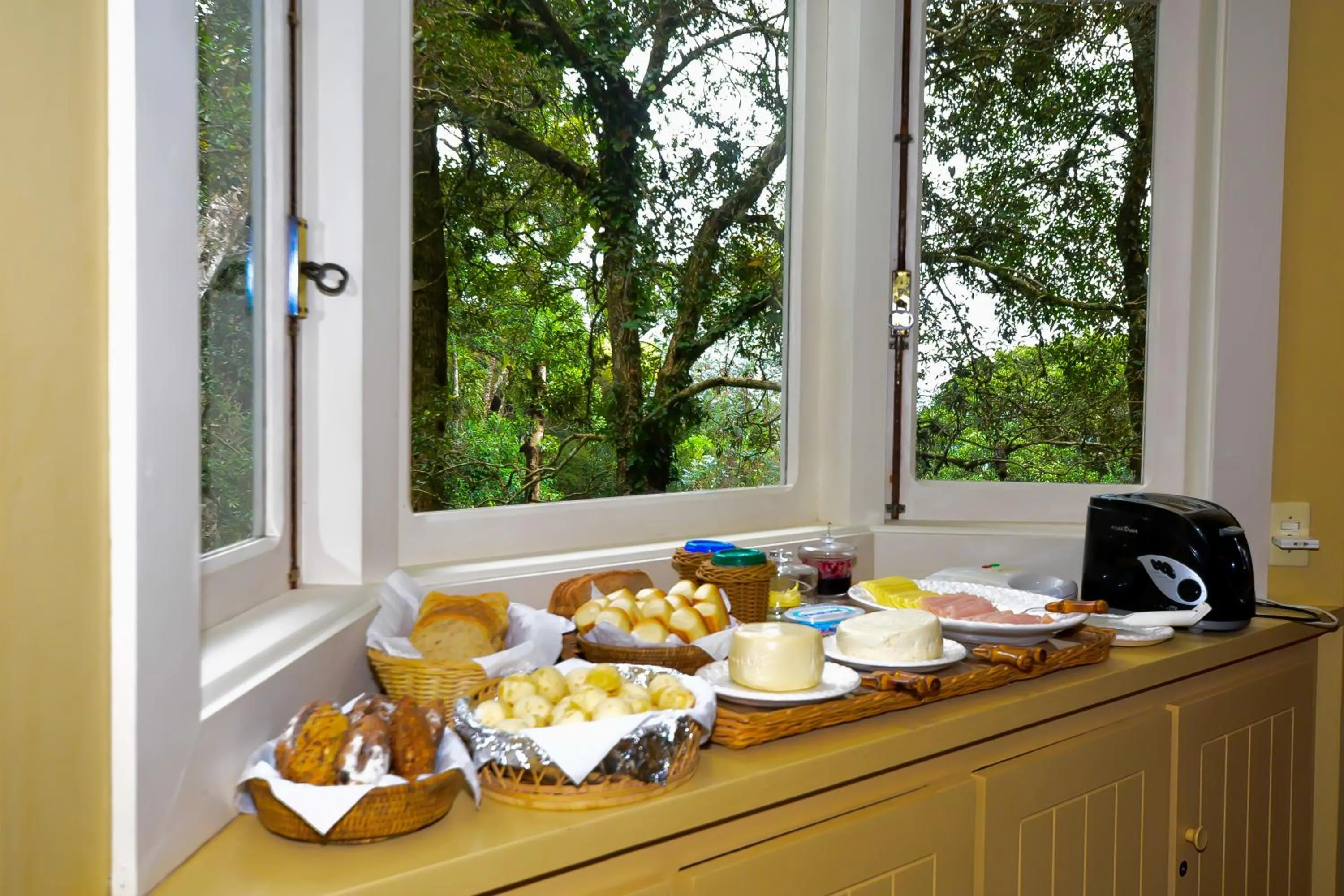 Breakfast in Villa Coração Guesthouse by Concavus