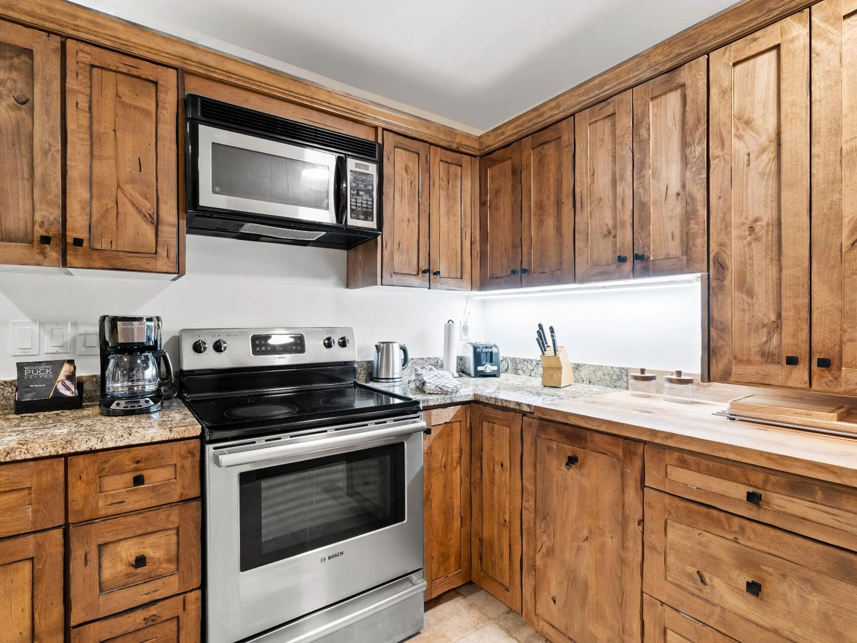 kitchen in Jupiter Inn