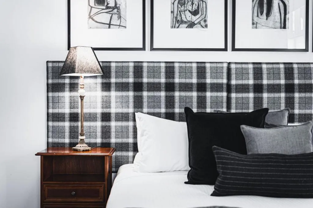 Bed in Hotel Bellinzona Daylesford