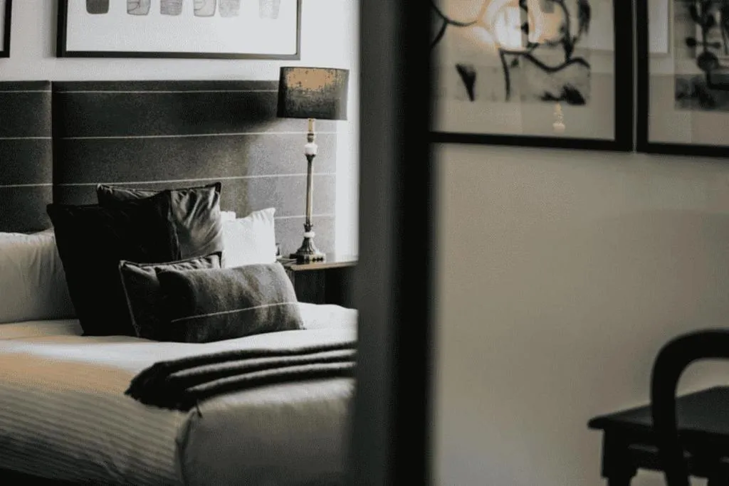 Bed in Hotel Bellinzona Daylesford