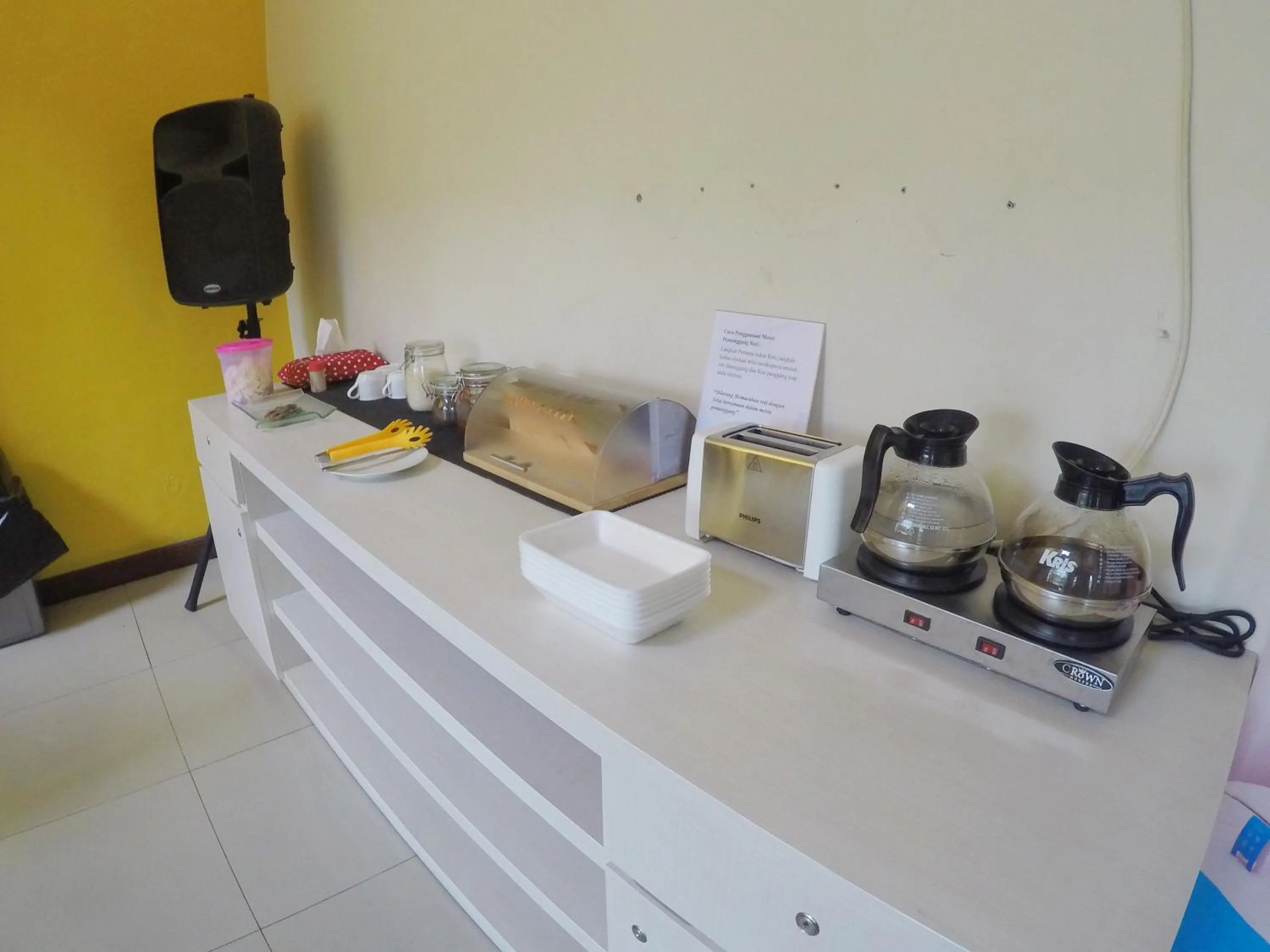 Restaurant/places to eat in Hotel Ashofa