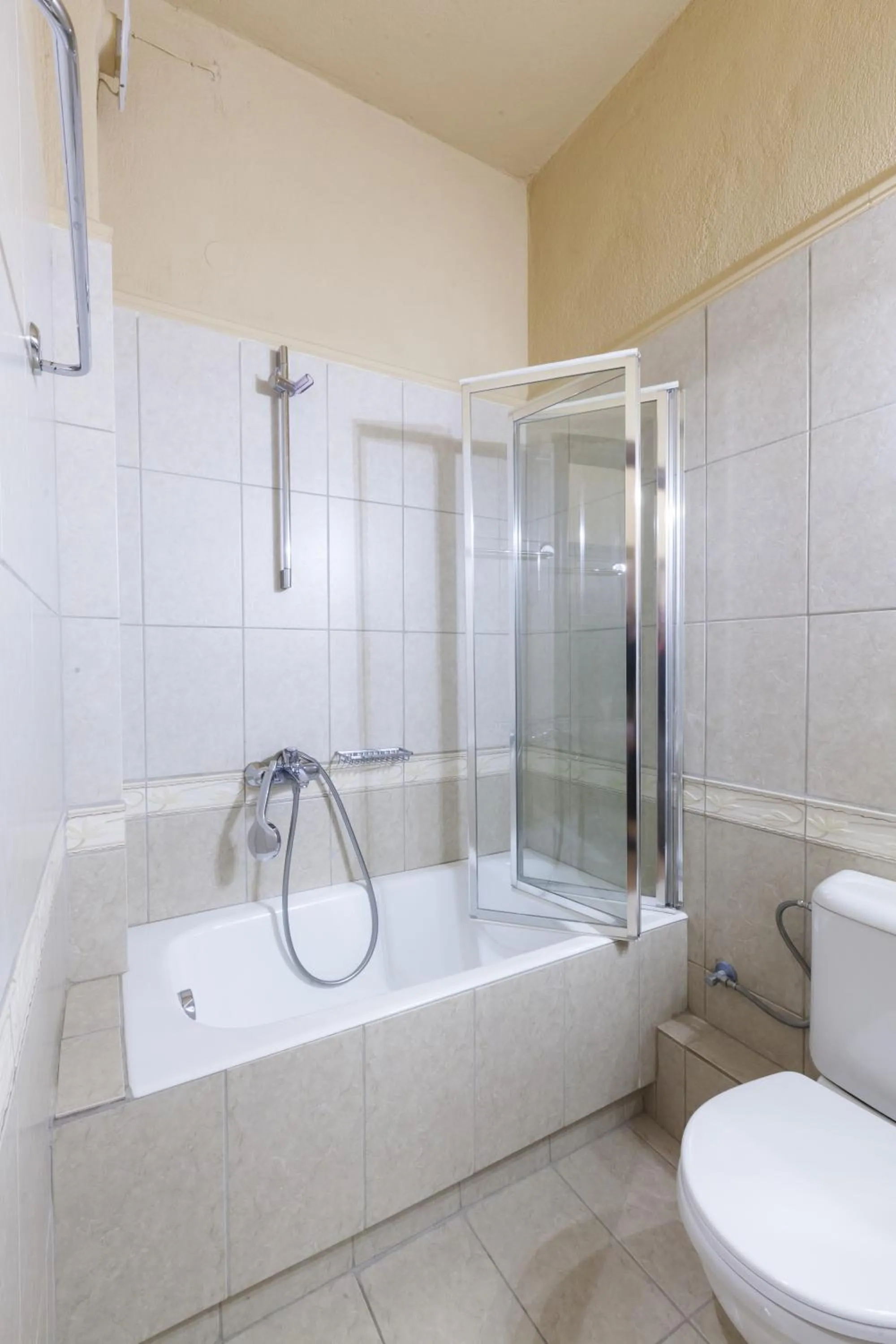 Bathroom in Dellas Boutique Hotel