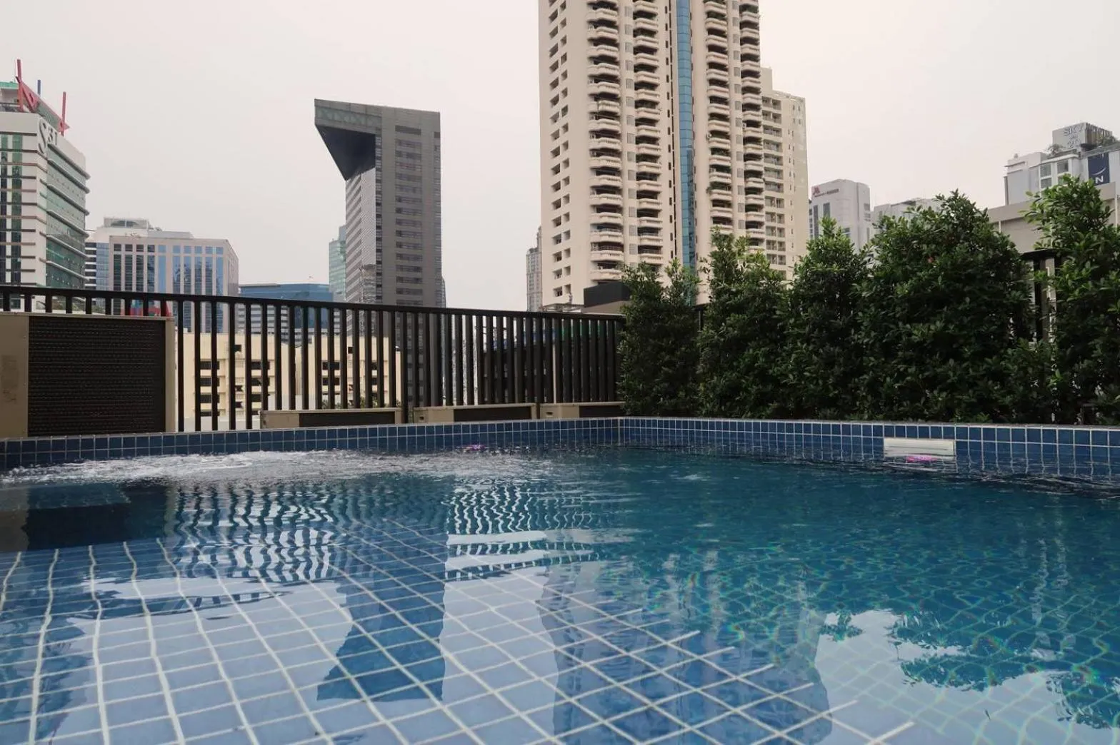 Swimming pool in Syama Suite Sukhumvit 20