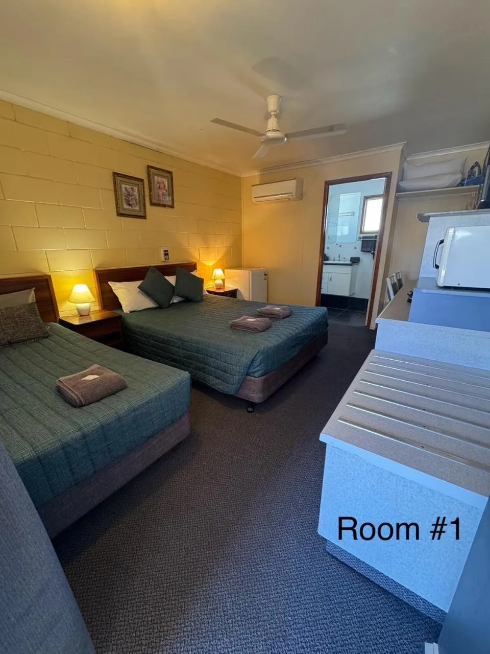 Bed in Warrego Motel