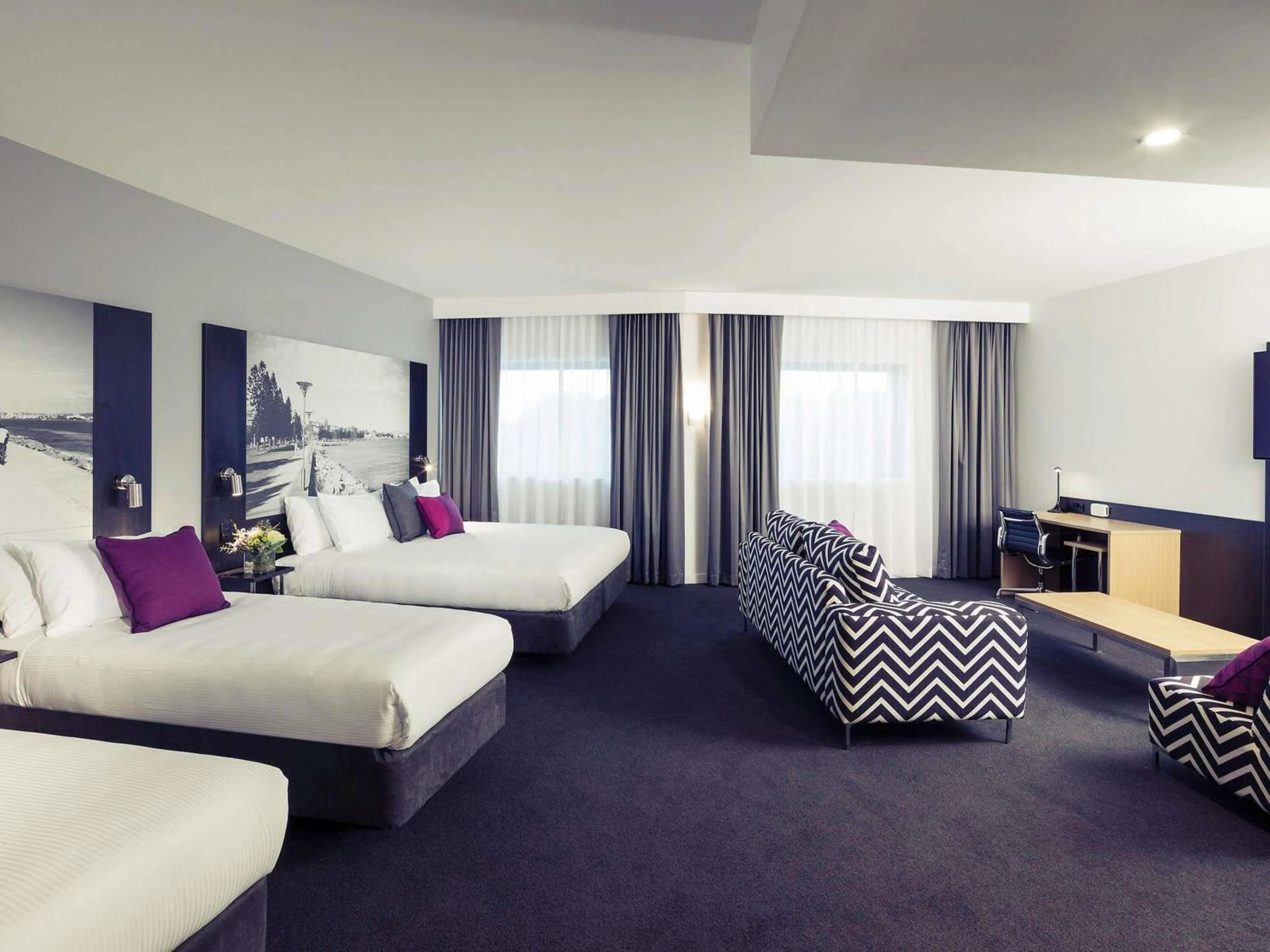 Bedroom, Bed in Mercure Newcastle Airport