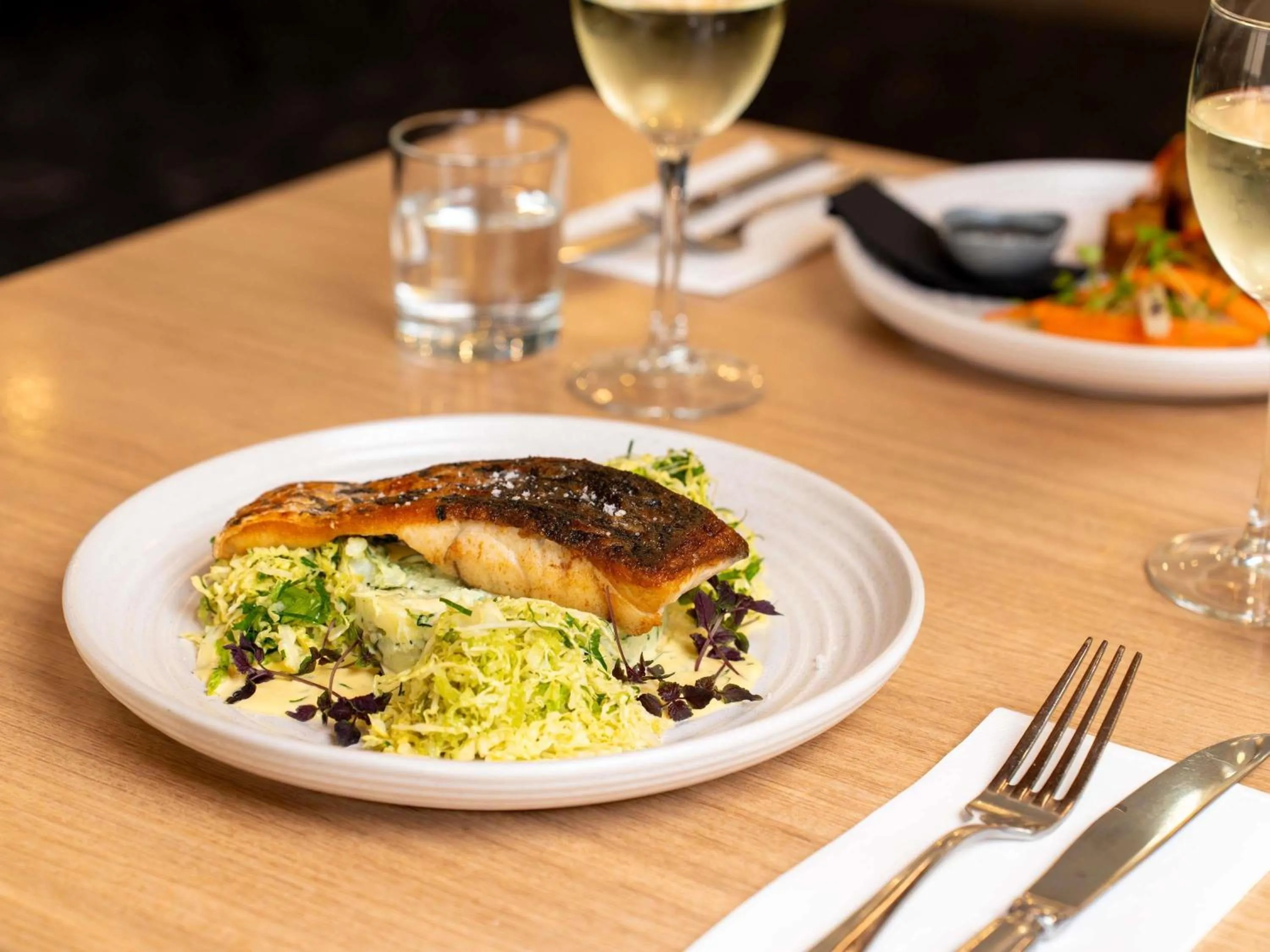 Restaurant/places to eat in Mercure Newcastle Airport