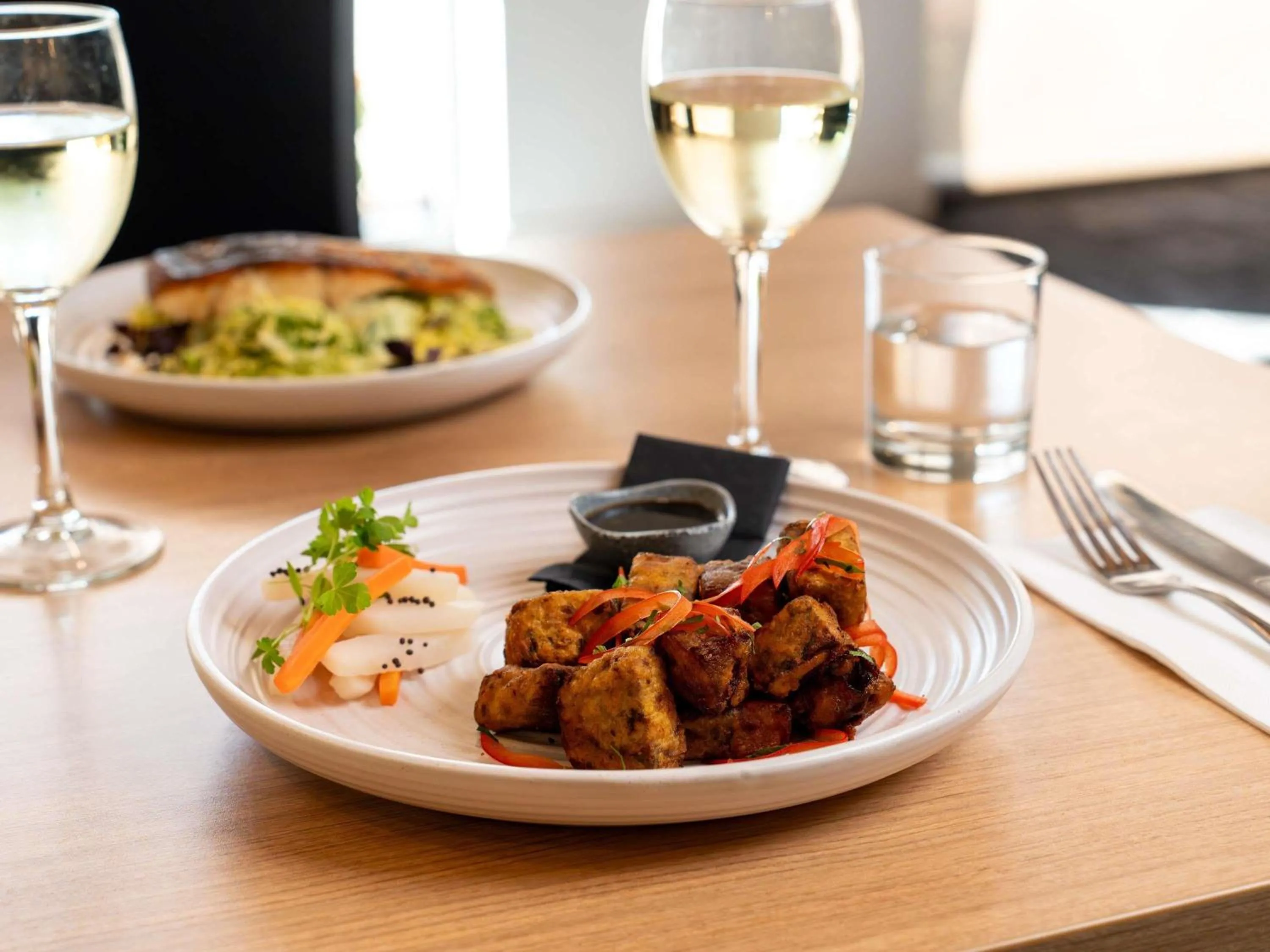 Restaurant/places to eat in Mercure Newcastle Airport