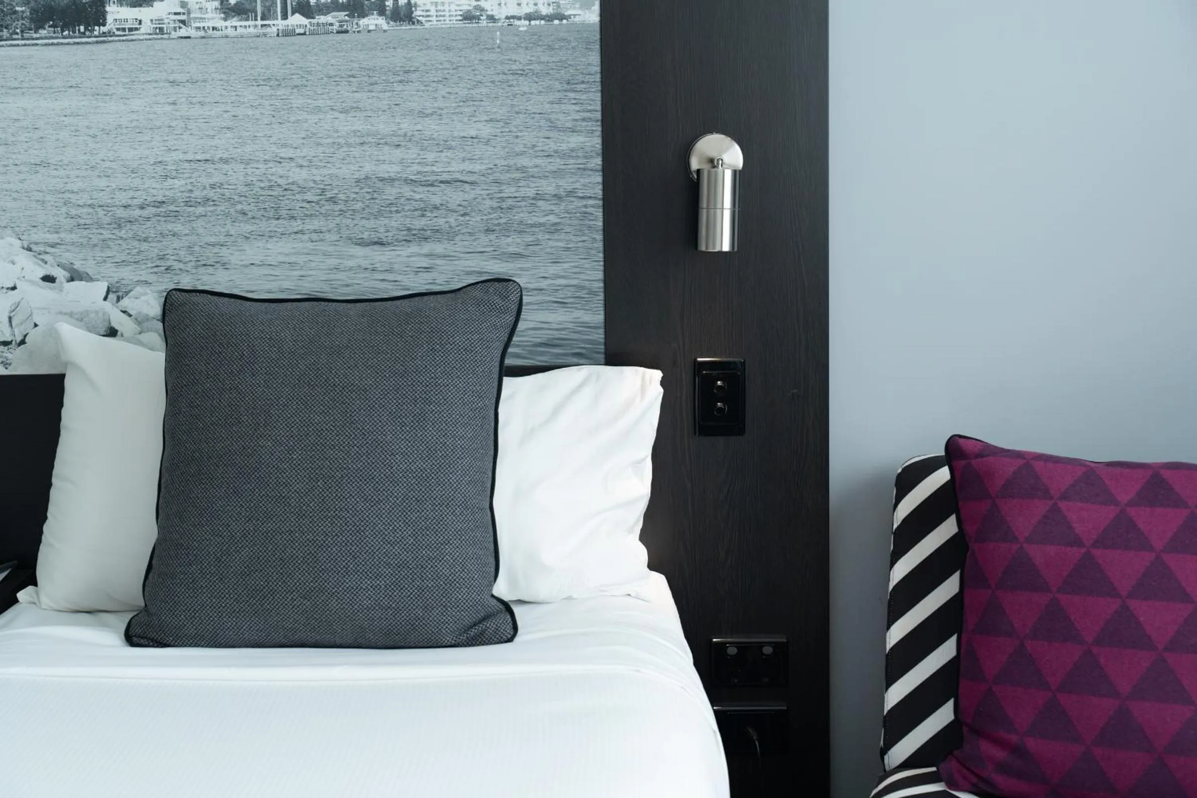 Bedroom, Bed in Mercure Newcastle Airport