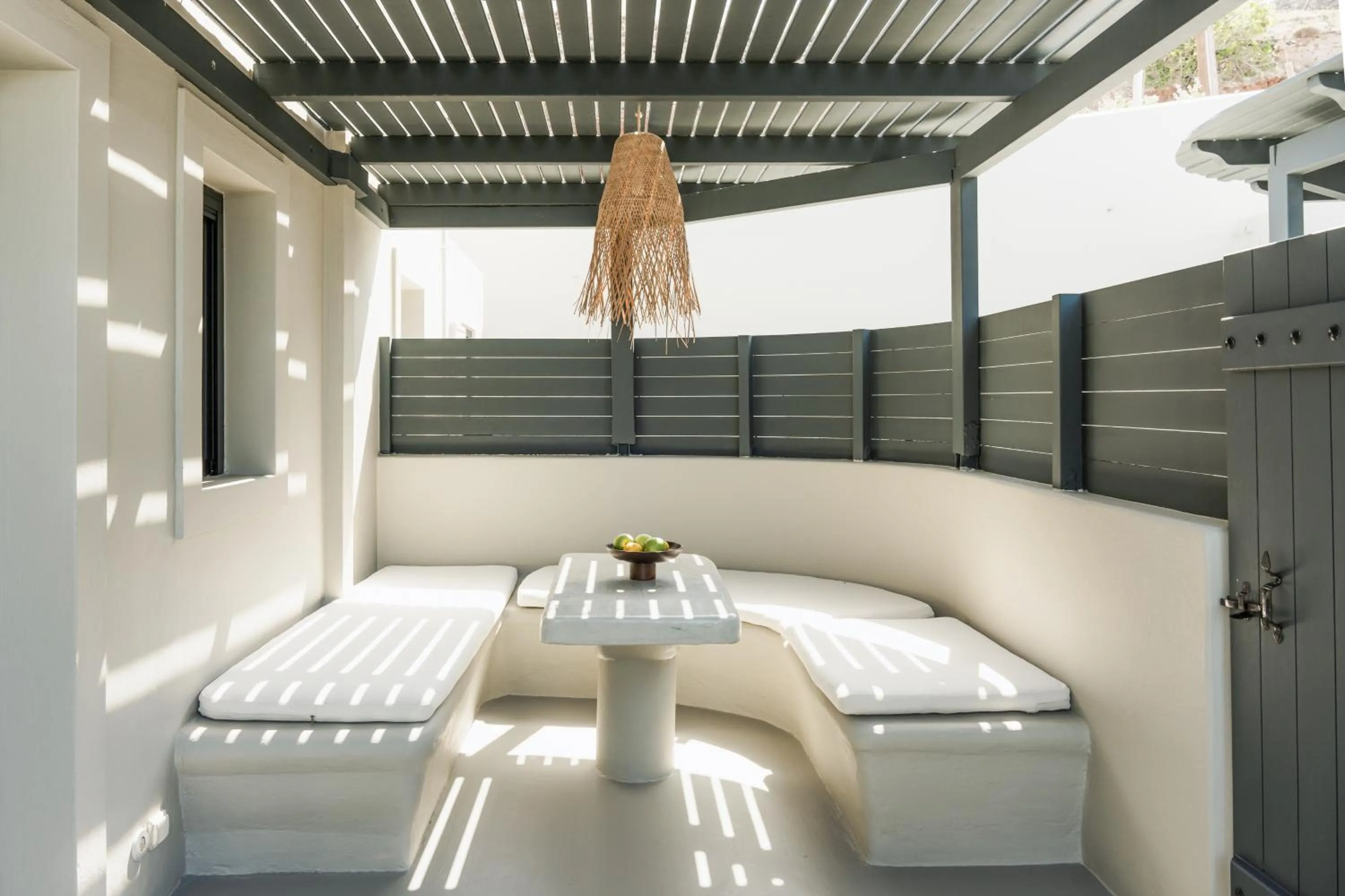 Balcony/Terrace, Bed in Black Diamond Suites