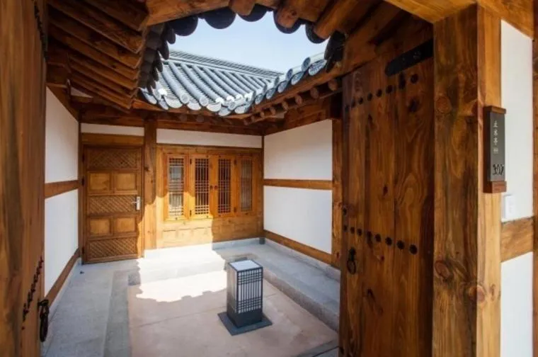 Property building in Gyeongwonjae By Walkerhill